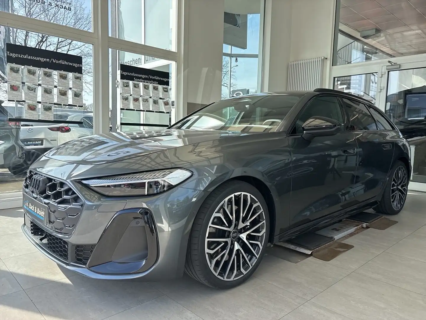 Audi S5 Avant 3.0 TFSI*PANO,AHK,STANDHZG,B&O,OLED* - 2
