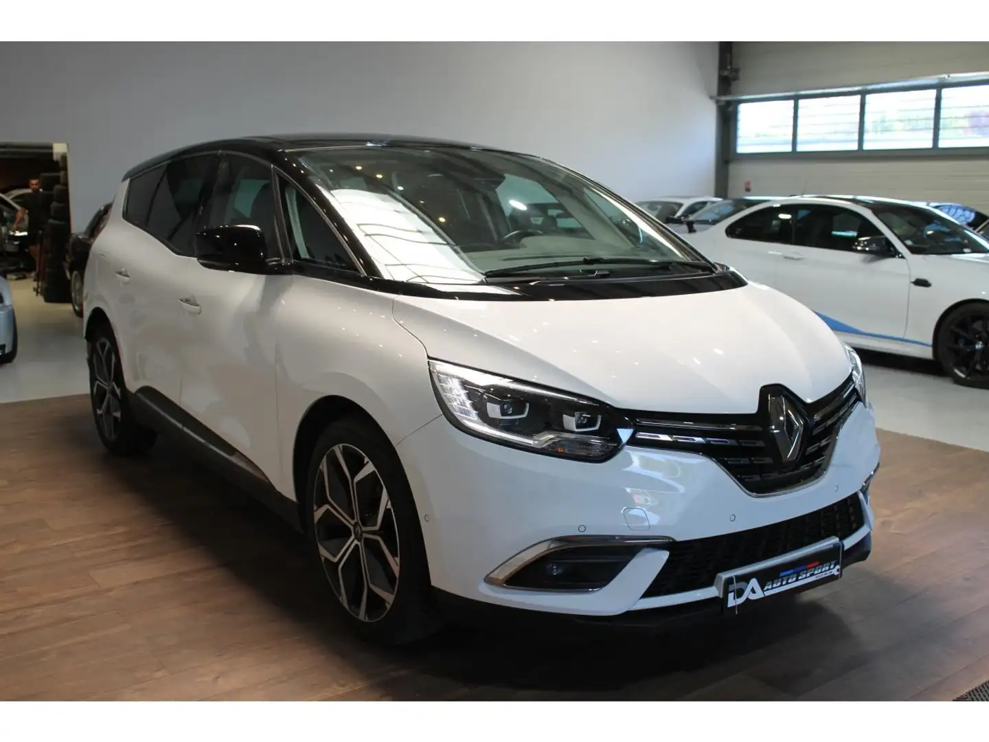Renault Scenic Grand Scenic 1.3 TCe - 140 - IV MONOSPACE Intens P Blanc - 2