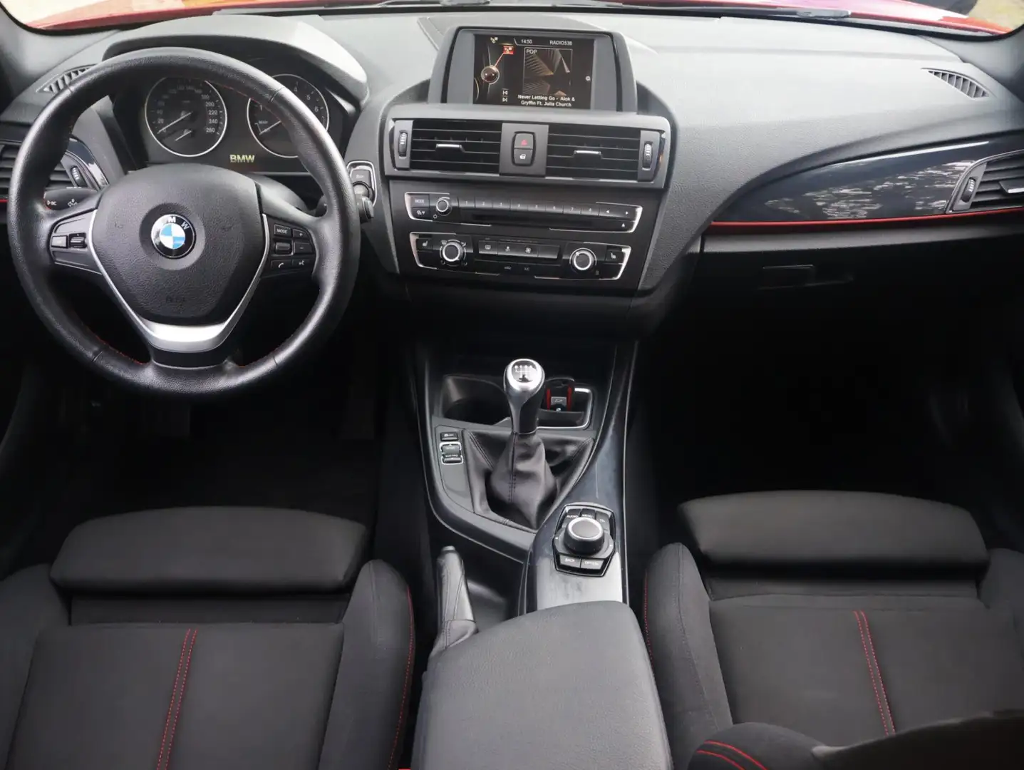 BMW 116 1-serie 116i Sportstoelen/M-Sportchassis/Bluetooth Rood - 2