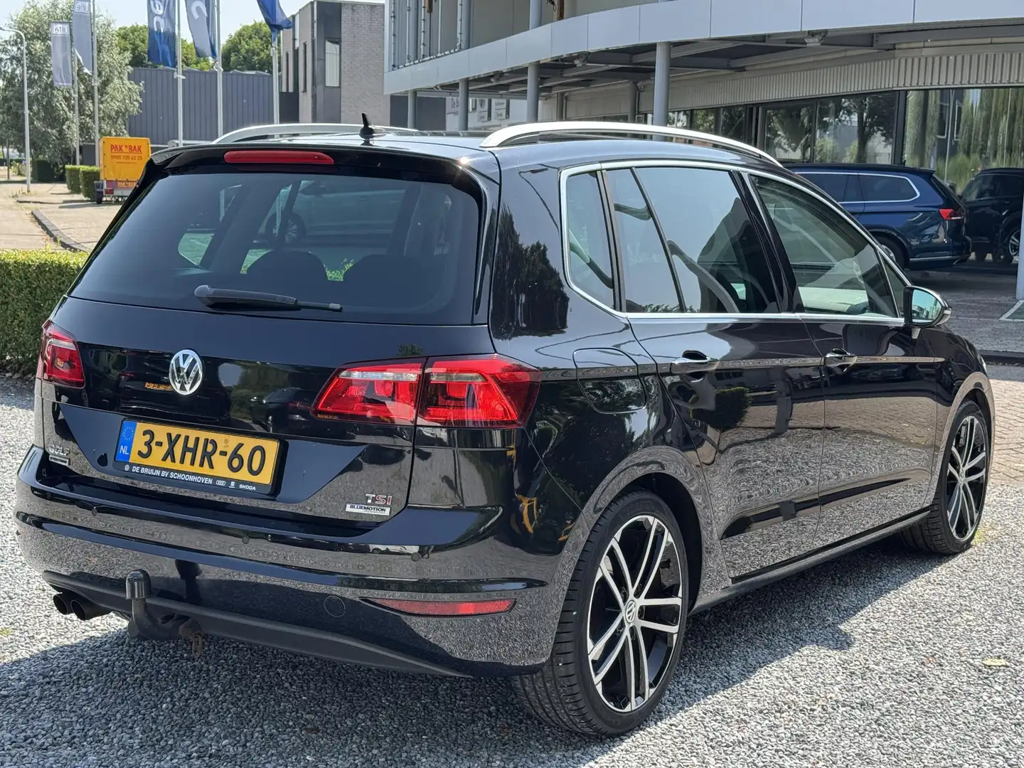 Volkswagen Golf Sportsvan 1.4 TSI 150pk Highline (Trekhaak,Navi,Pdc,Clima) Zwart - 2