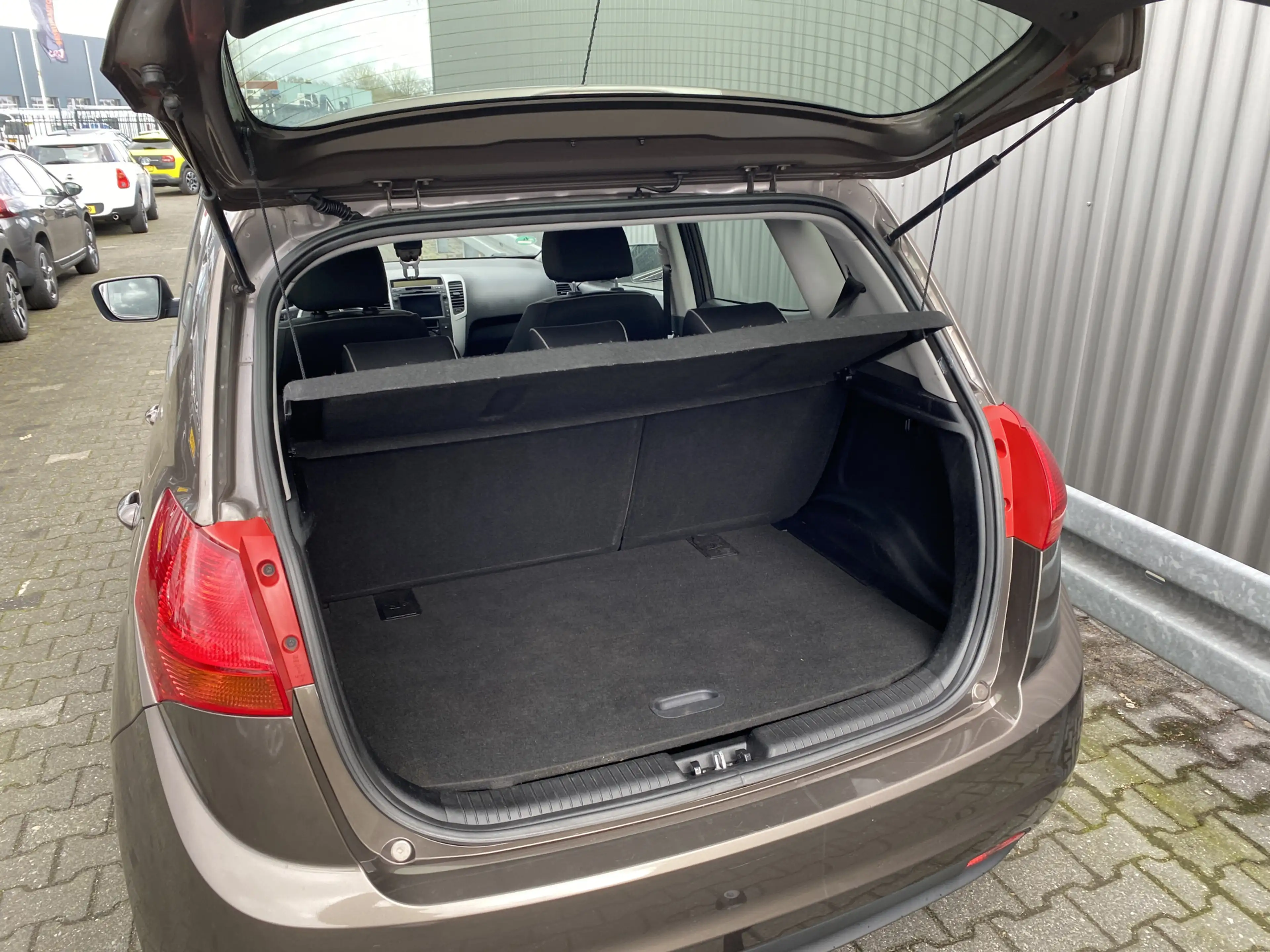 Kia Venga 1.4 CVVT ExecutiveLine 149Dkm.NAP, 1e Eignr, Clima — photo 14