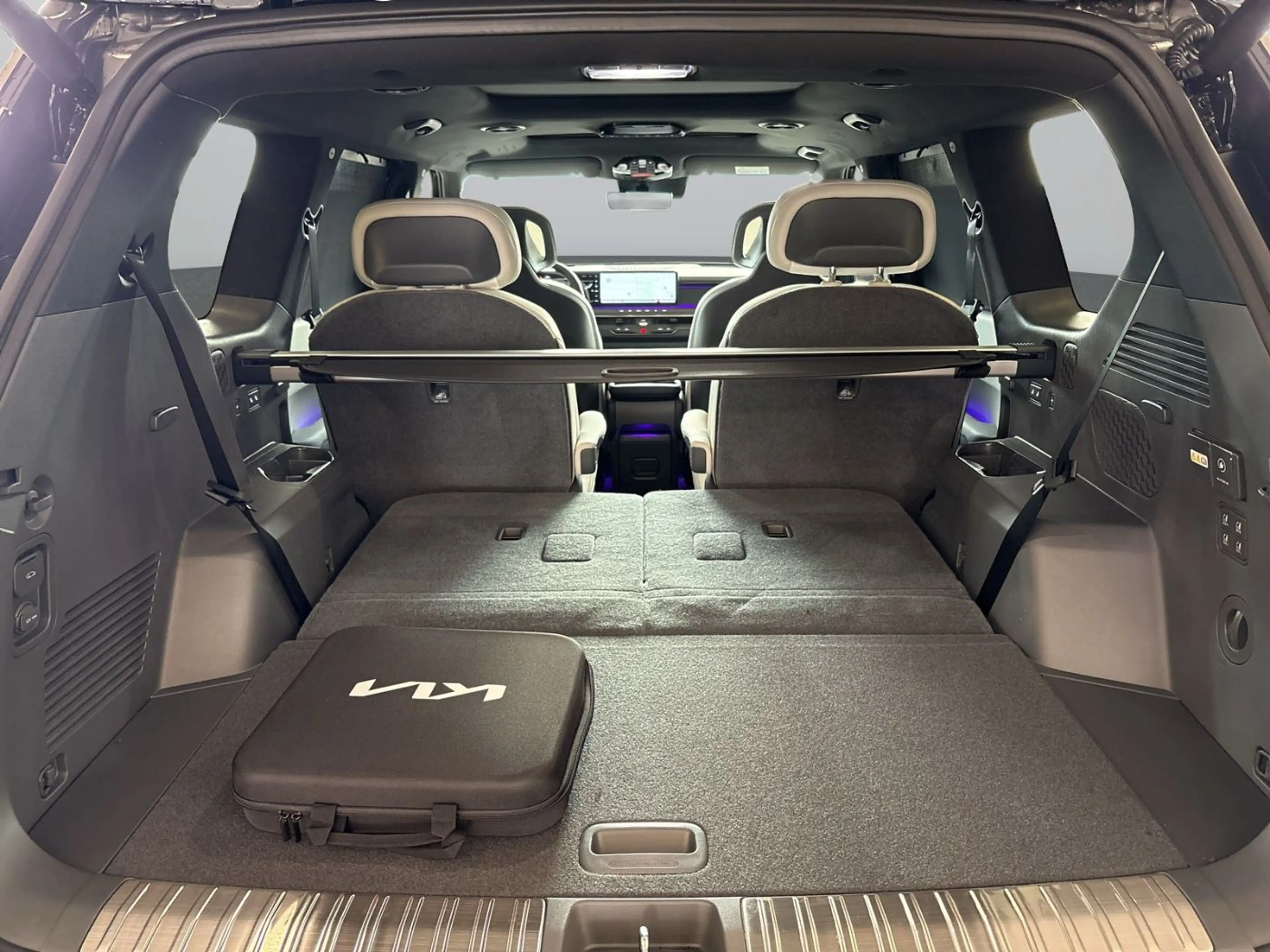 Kia EV9 GT-Line AWD Panoramaglasdach, Head-Up Display — photo 11