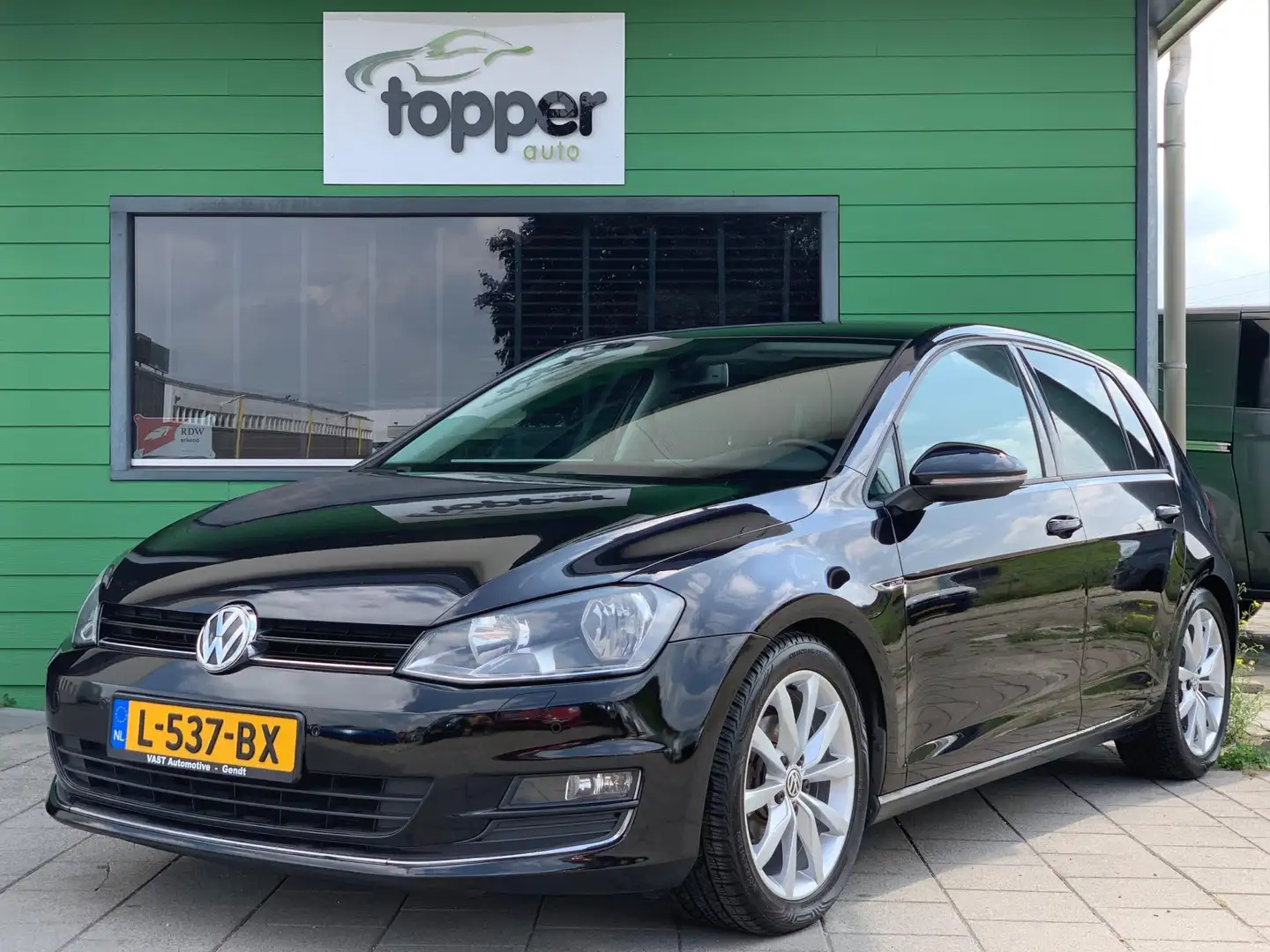 Volkswagen Golf 1.2 TSI Trendline | StoelVw.| CruiseControl | Czarny - 1