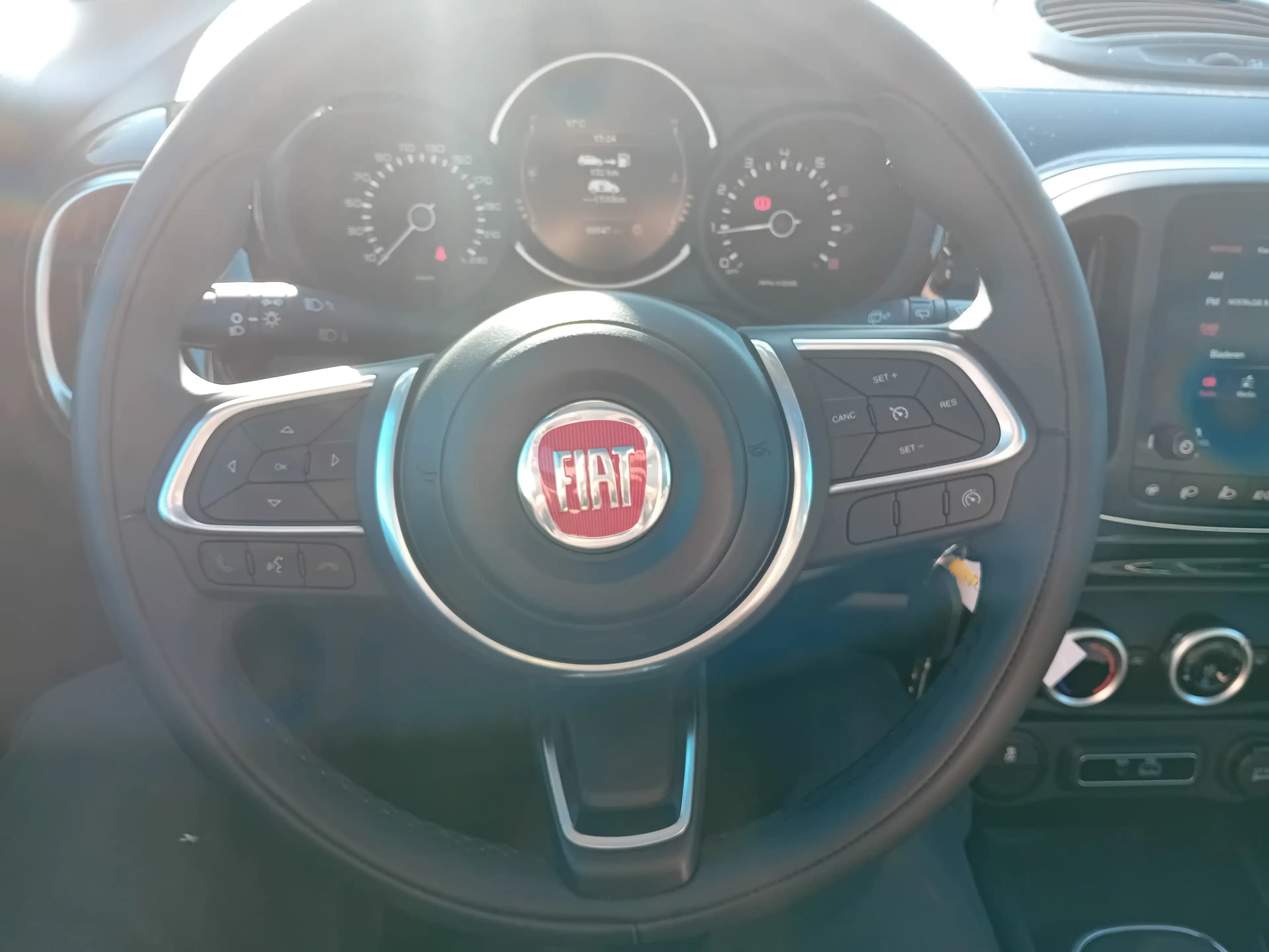 Fiat 500L 500L Cross 0.9 T TwinAir — photo 15
