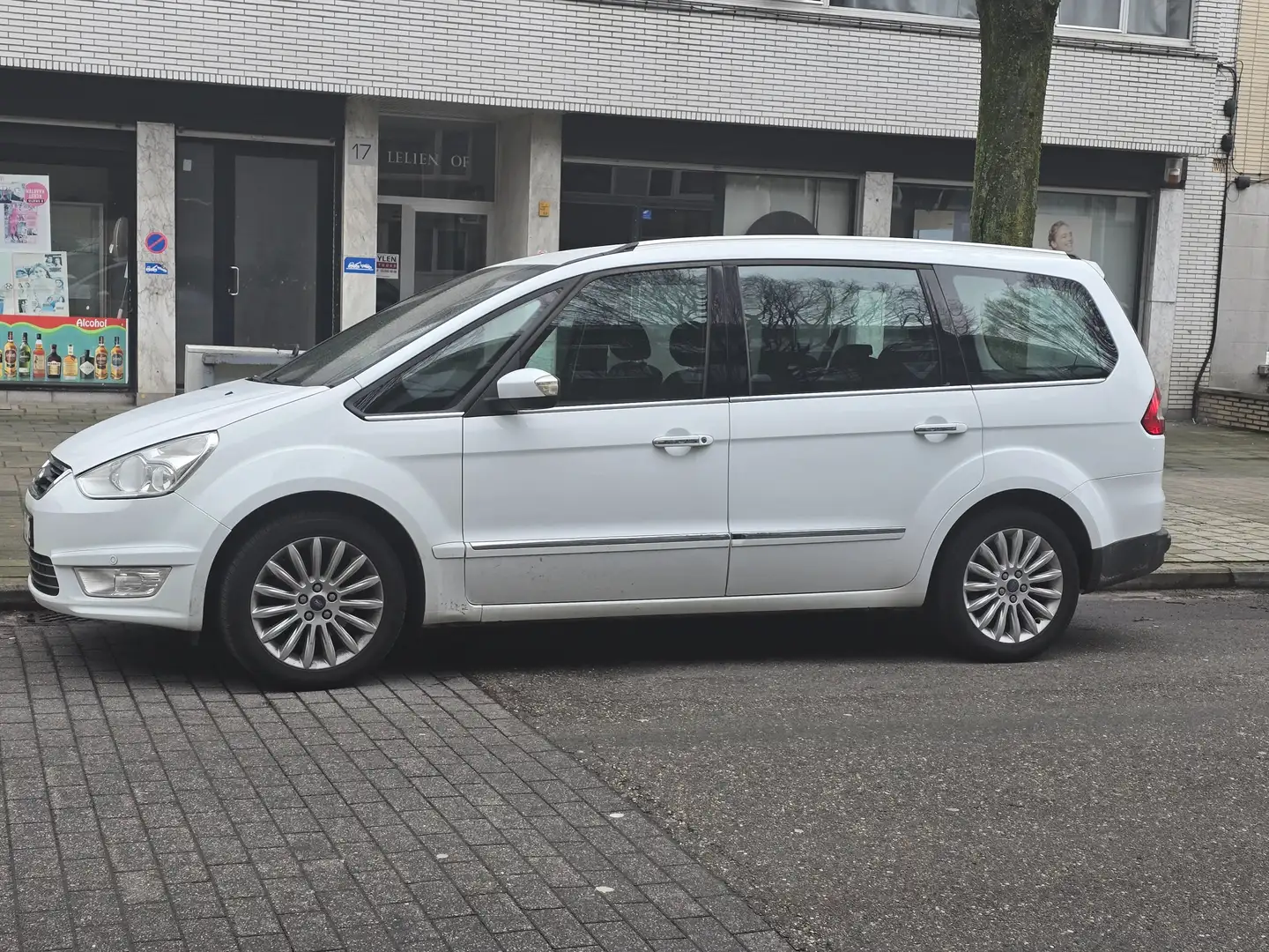 Ford Galaxy 1.6 TDCi Econetic Ghia Start/Stop DPF White - 1