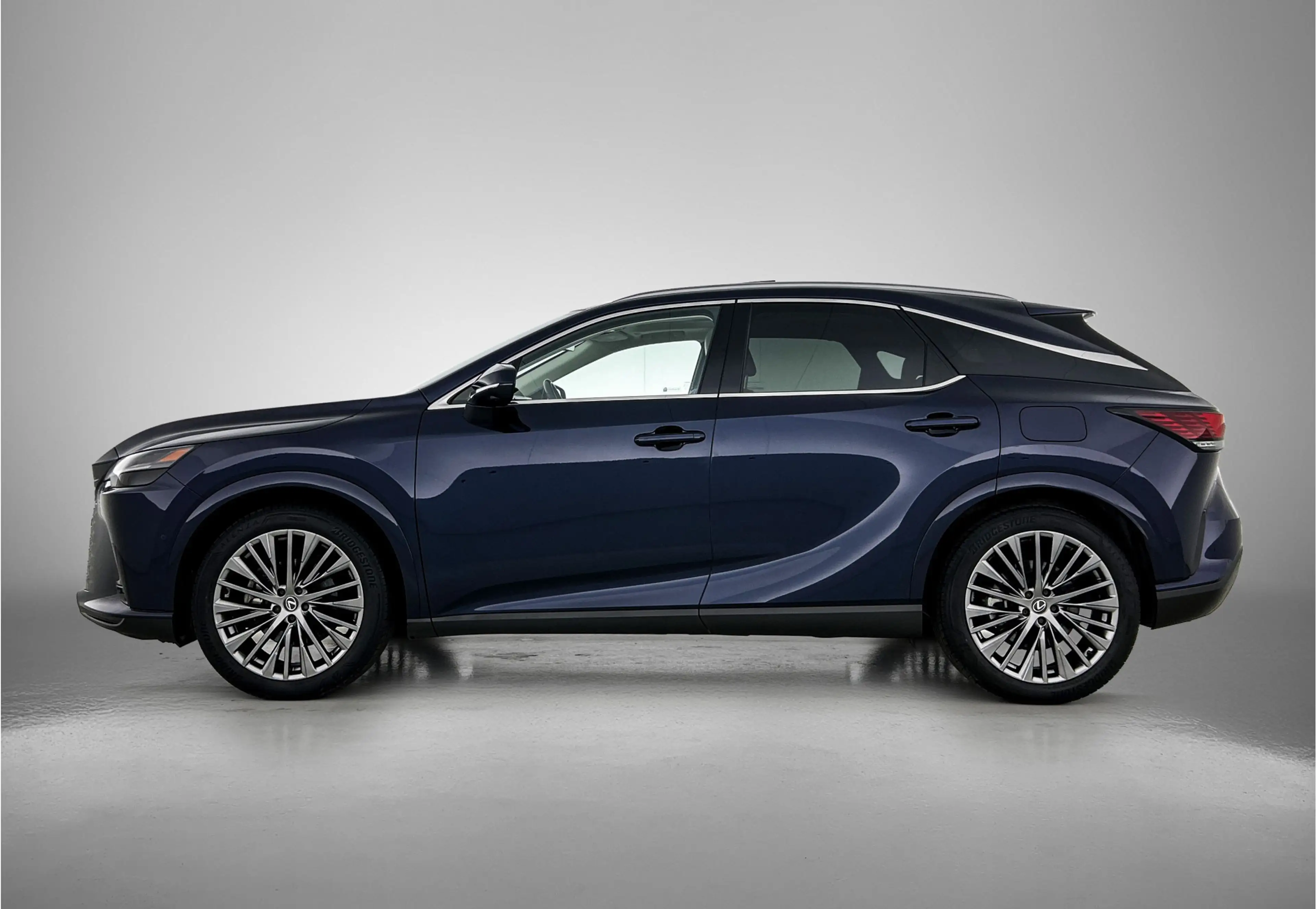 Lexus RX 450h 450h+ Plug-in Hybrid President Line | Panoramisch — photo 3