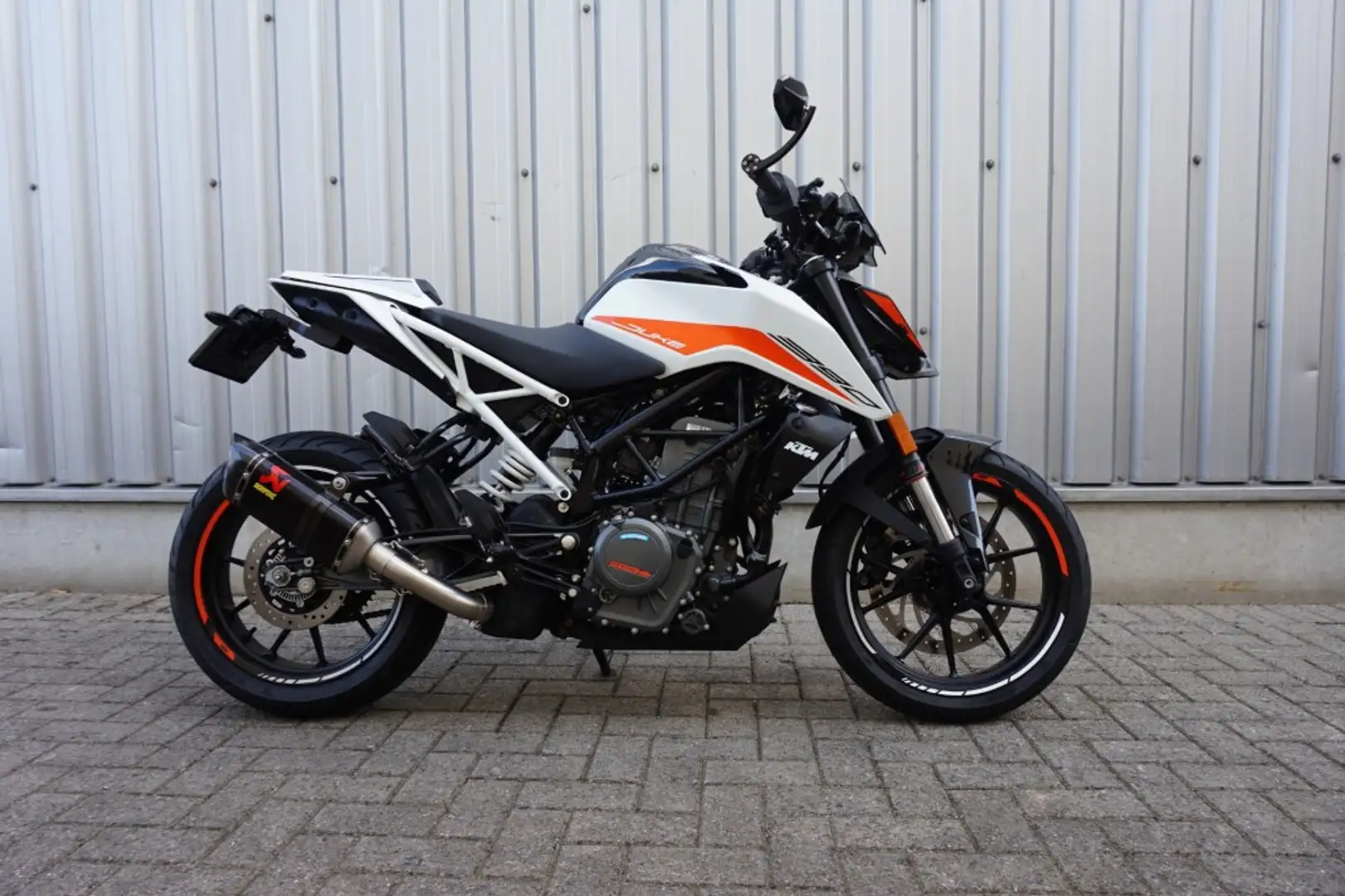 KTM 390 Duke - Wit - 1