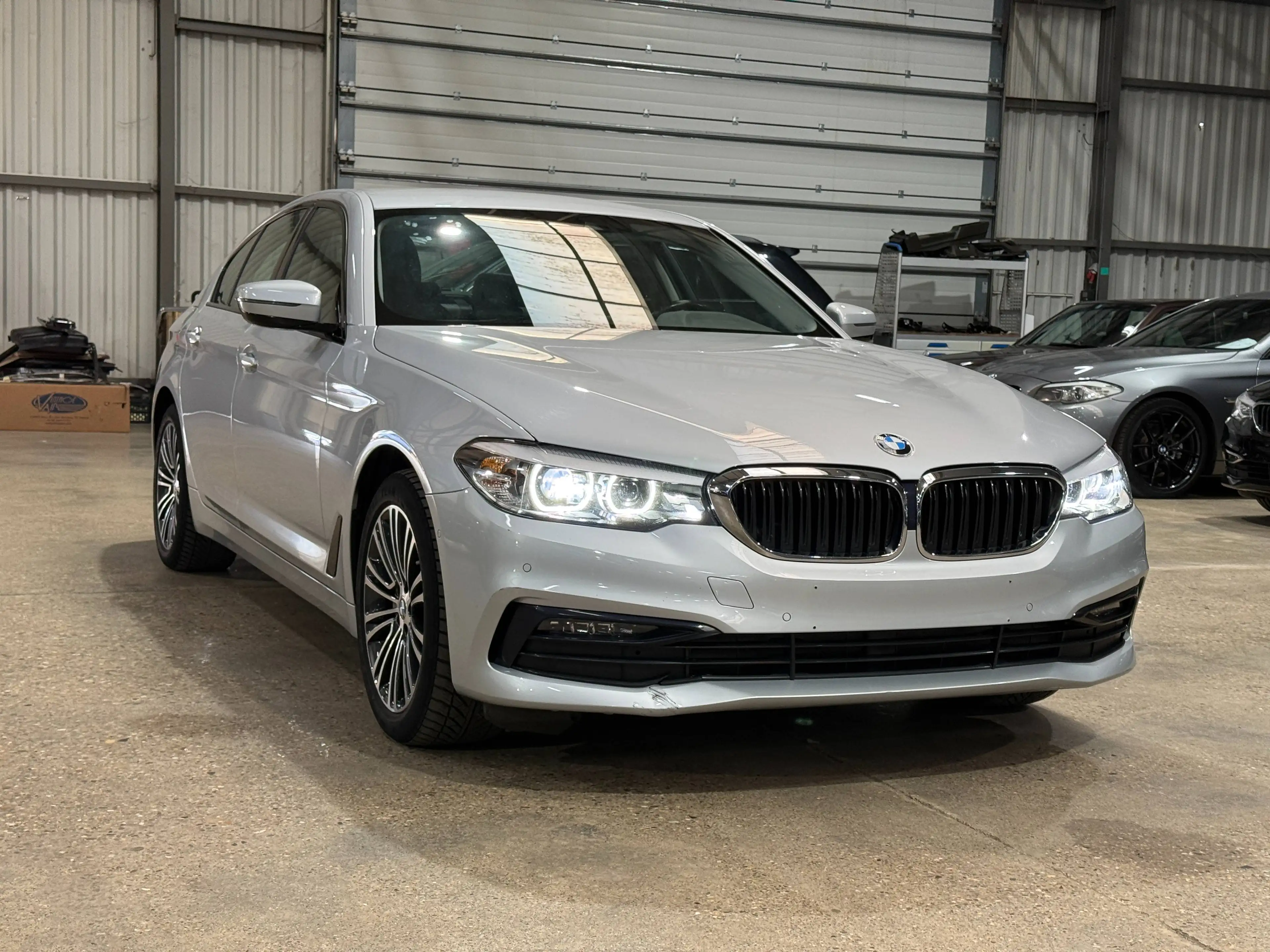 BMW 530 530eXAS PHEV — photo 3