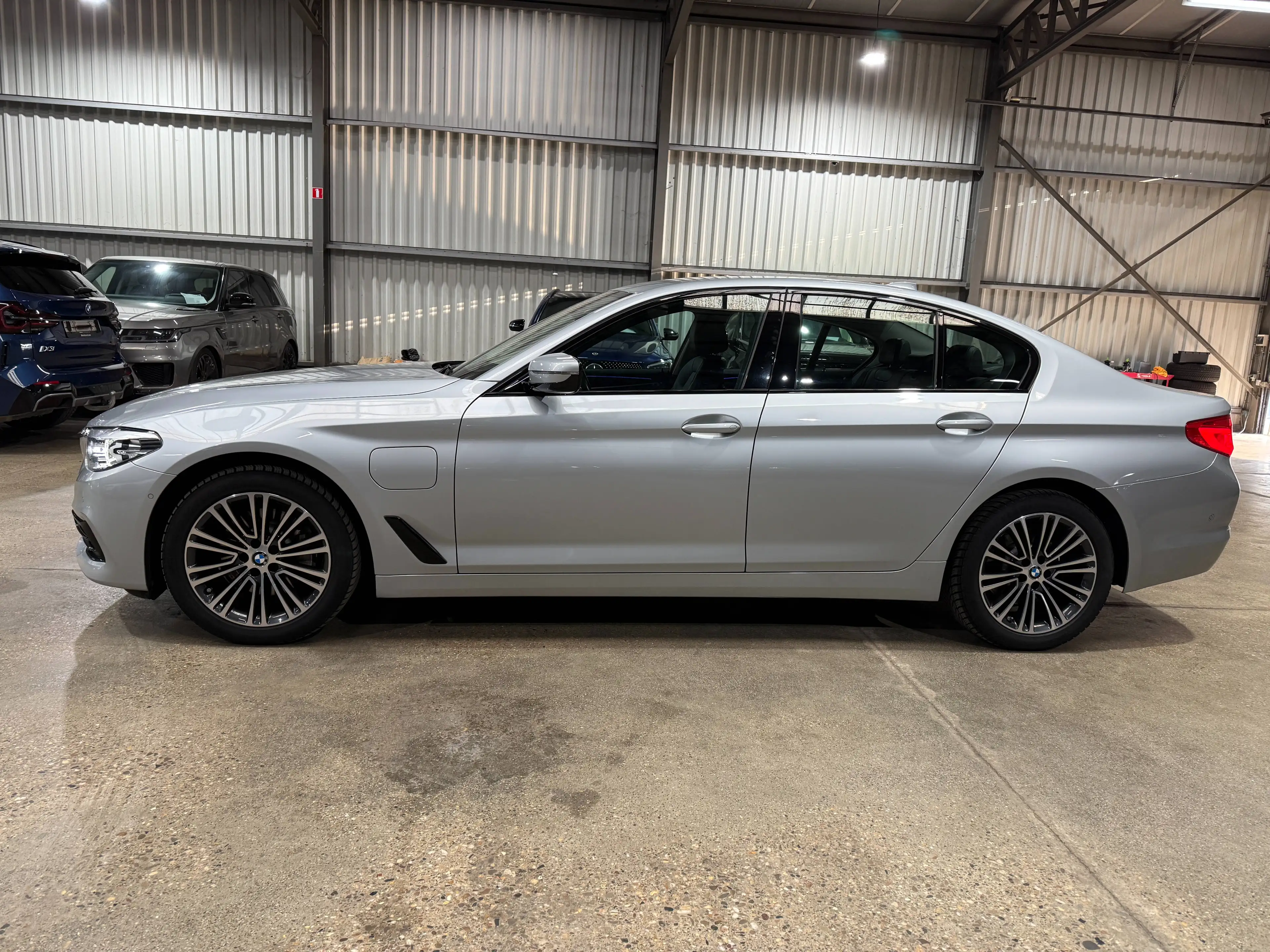 BMW 530 530eXAS PHEV — photo 4