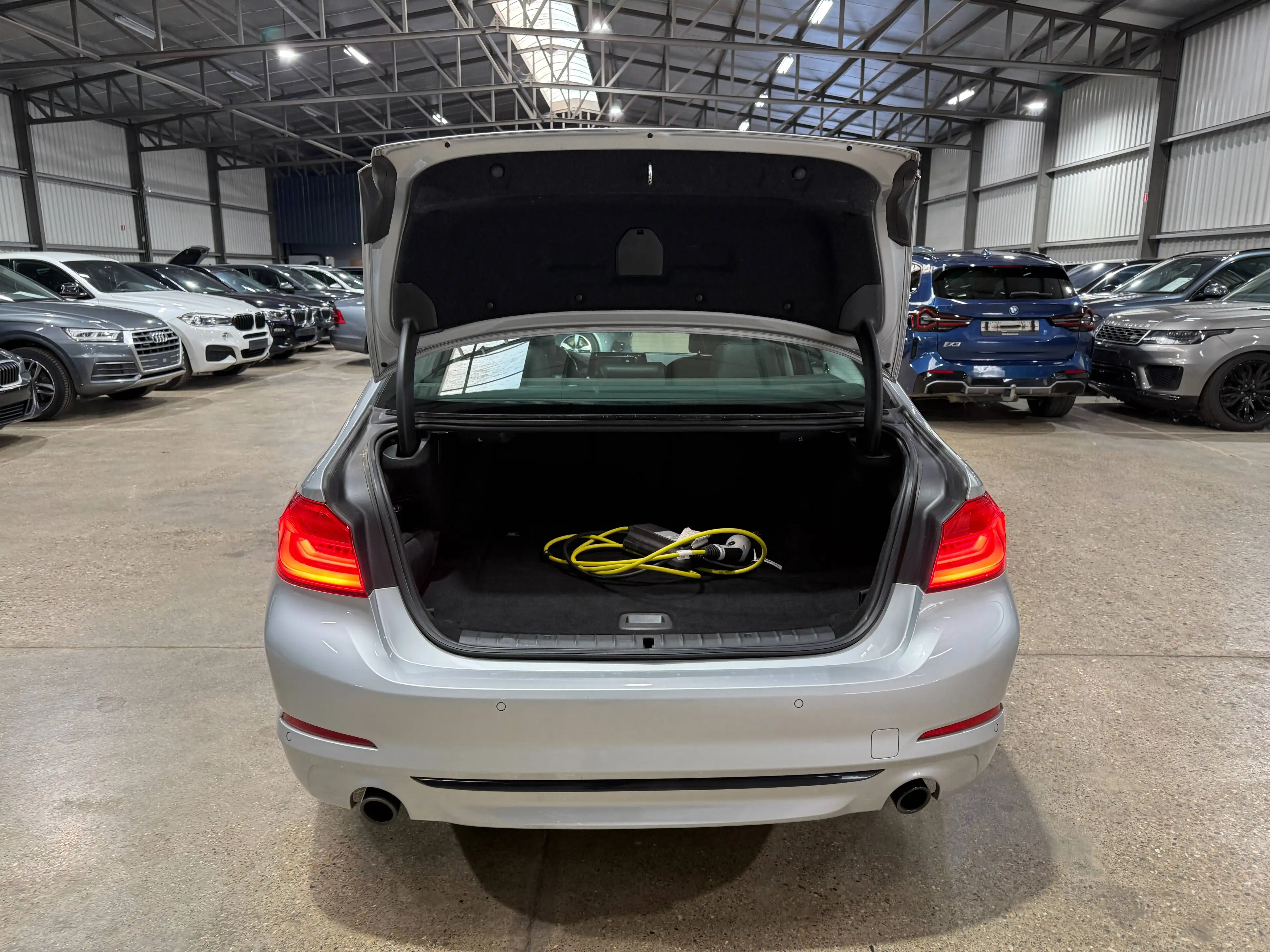 BMW 530 530eXAS PHEV — photo 9