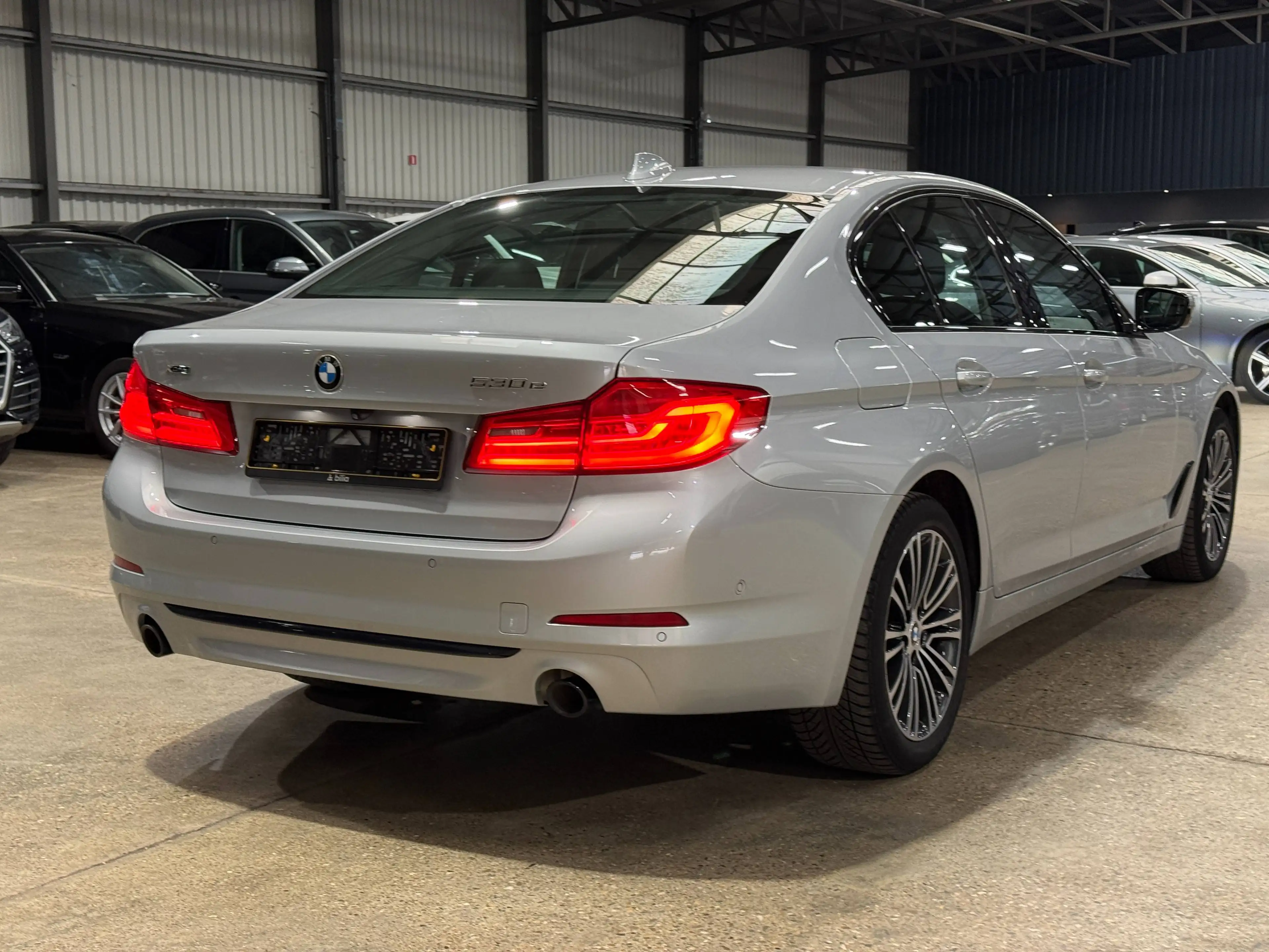 BMW 530 530eXAS PHEV — photo 7
