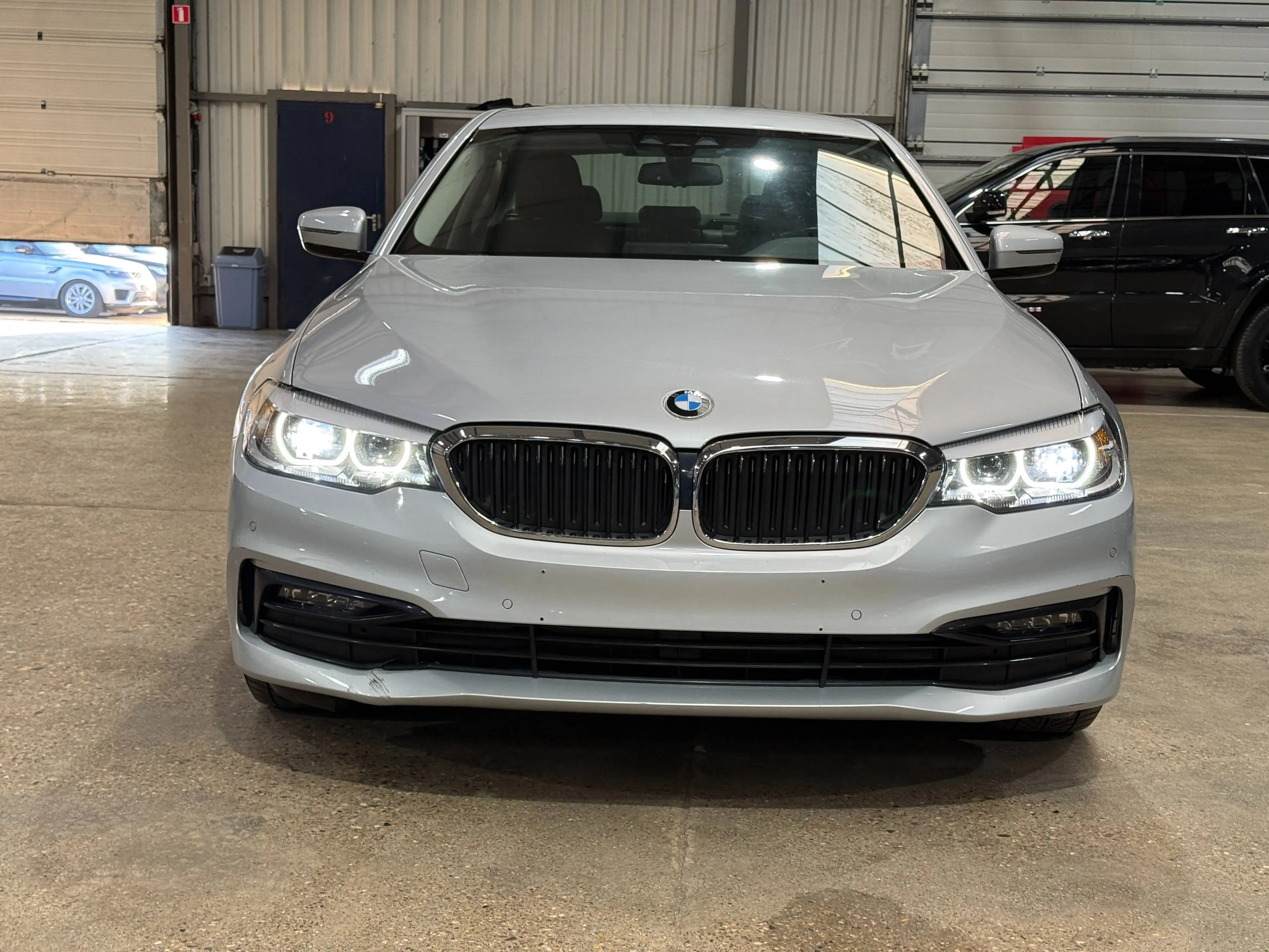 BMW 530 530eXAS PHEV — photo 2