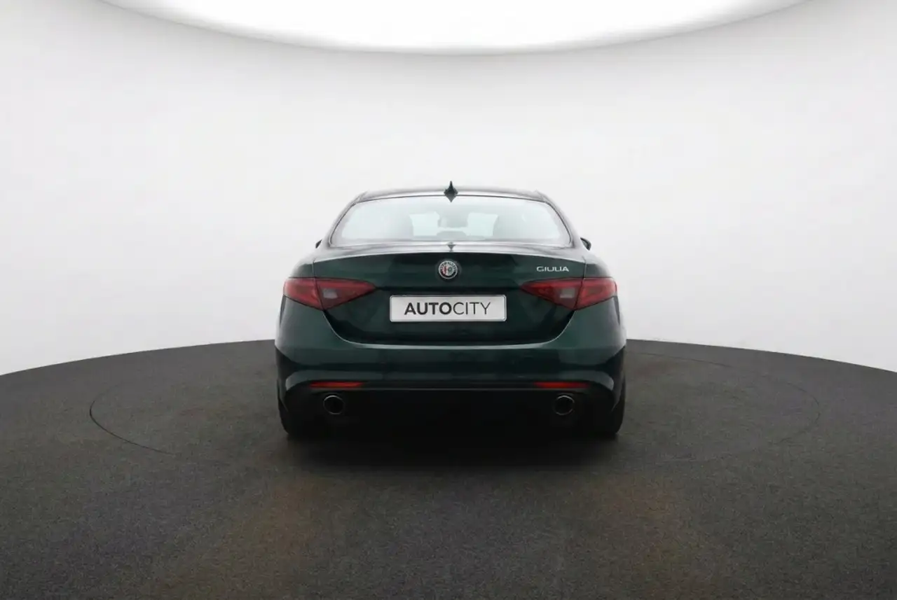 Alfa Romeo Giulia 2021