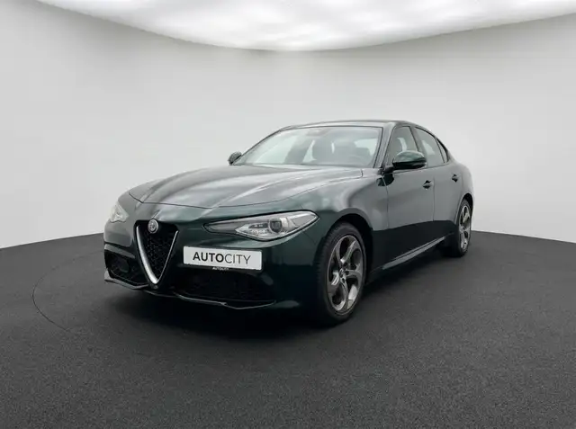 Alfa Romeo Giulia 2.0 Super 200PK Leder l Carplay l Camera l Winterp