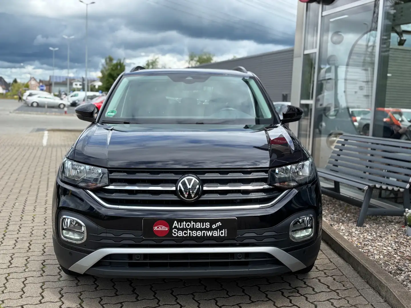 Volkswagen T-Cross 1.0 TSI DSG Move Schwarz - 2