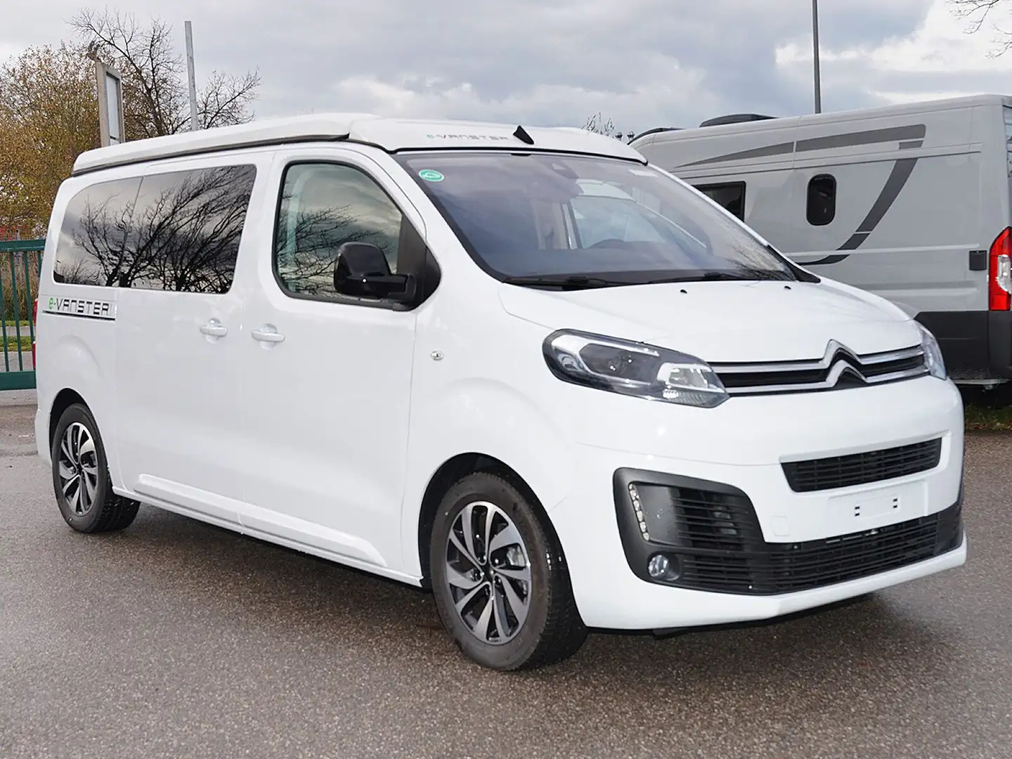 Pössl Vanster 75 kWh / e Camper Weiß - 2