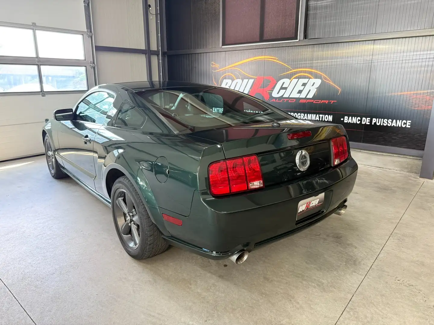 Ford Mustang V Bullitt Vert - 2