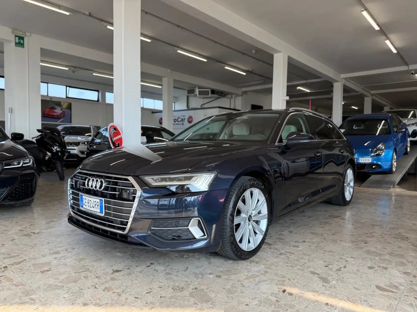 Audi A6 Avant 45 3.0 TDI quattro ultra S tronic Business D Blau - 1