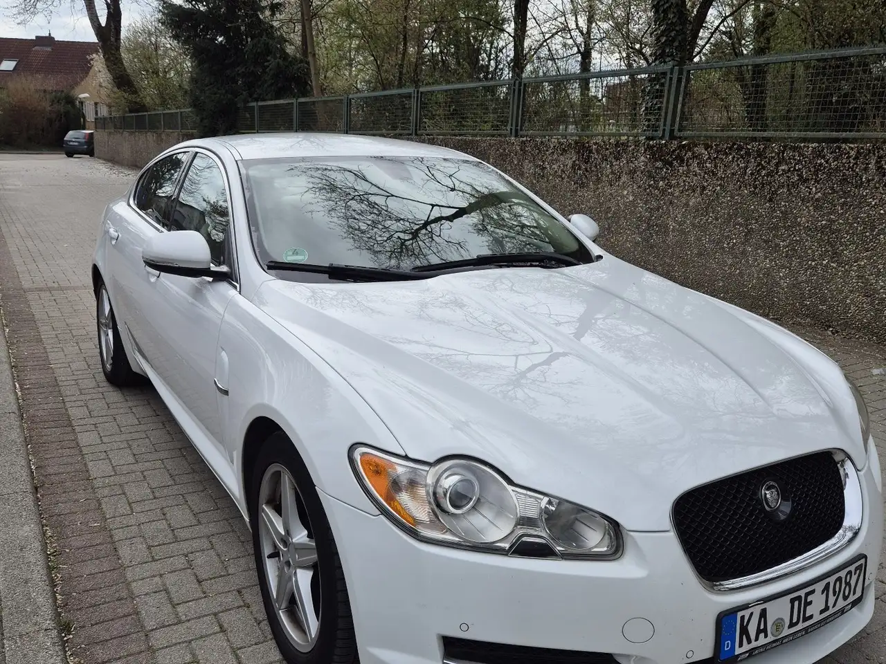 Jaguar XF