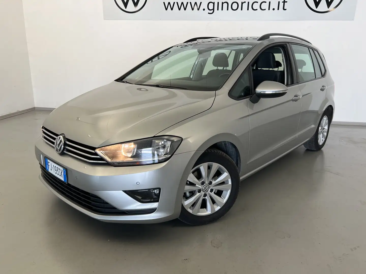 Volkswagen Golf Sportsvan Golf Sportsvan 1.4 TSI Comfortline BlueMotion Tec Gris - 2