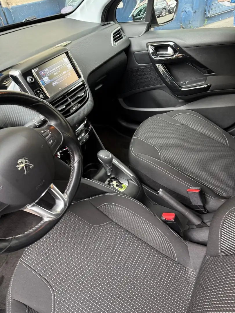 Peugeot 208 1.6 VTi 120ch BVA4 XY A - 2