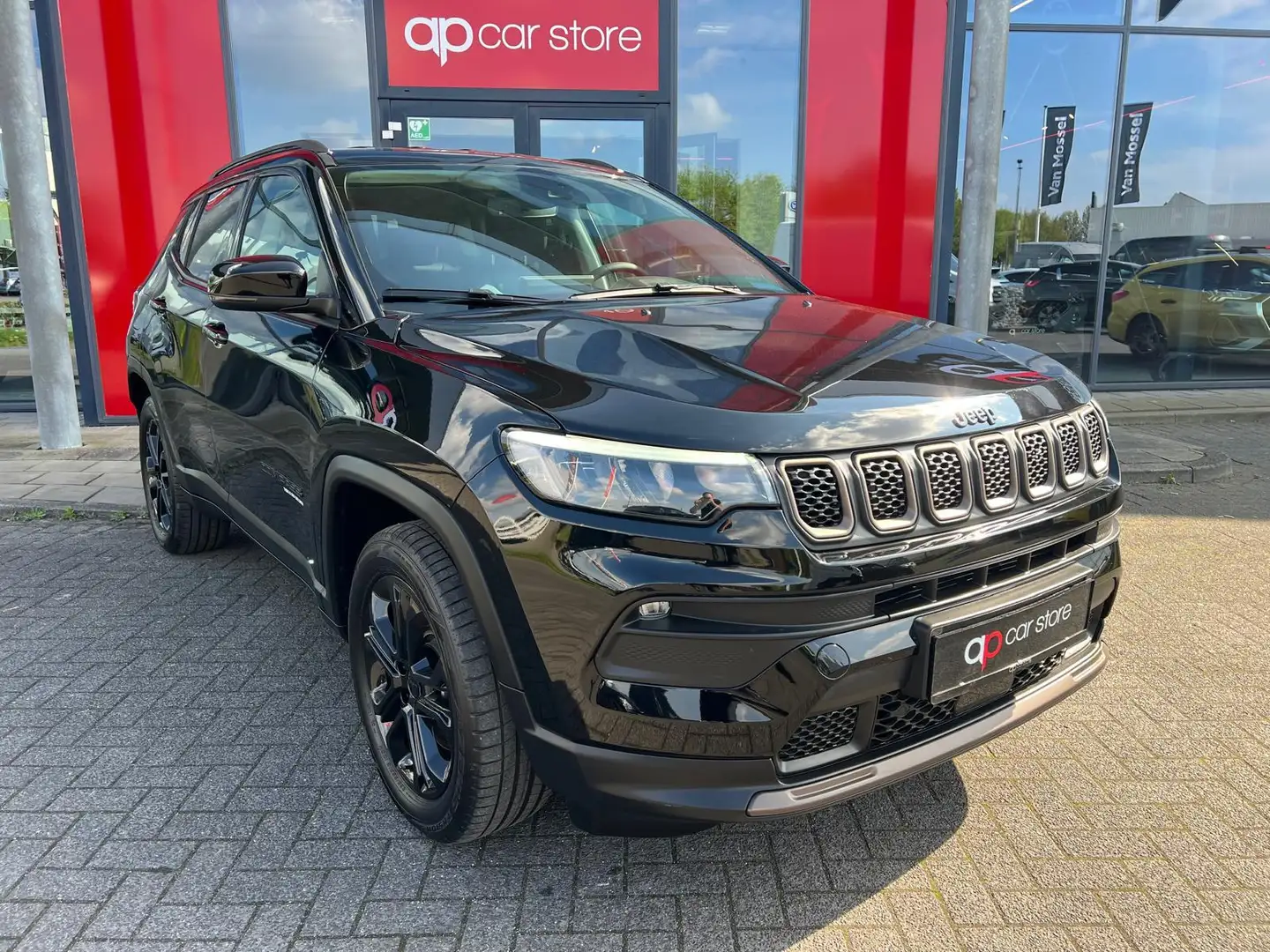 Jeep Compass 4xe 240 Plug-in Hybrid Electric Limited Negro - 2