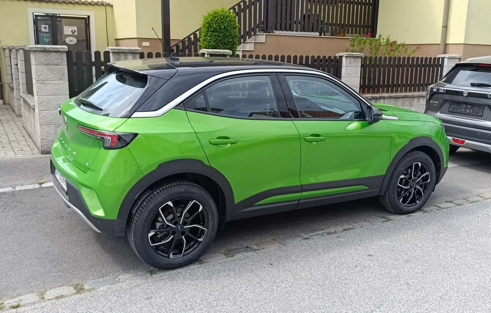 Opel Mokka-E Elegance Grün - 2
