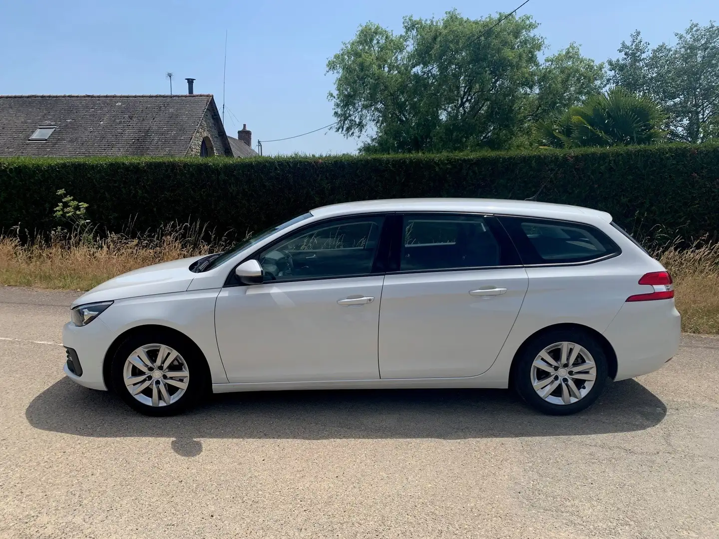Peugeot 308 308 SW 1.6 BlueHDi 120ch Active Business Blanc - 2