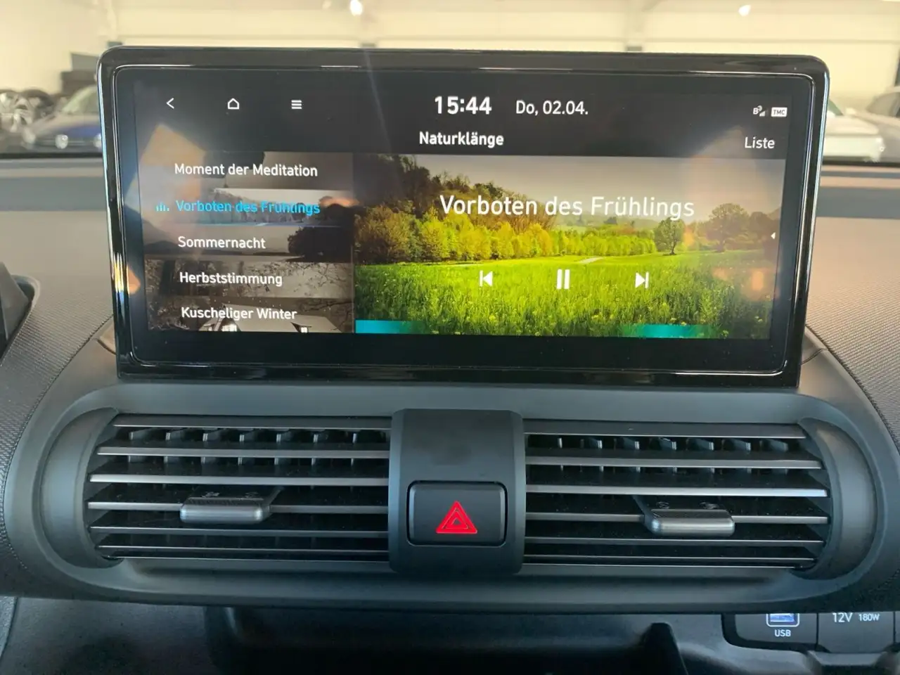 Hyundai Inster Select Elektro 49 kWh sofort verfügbar 28