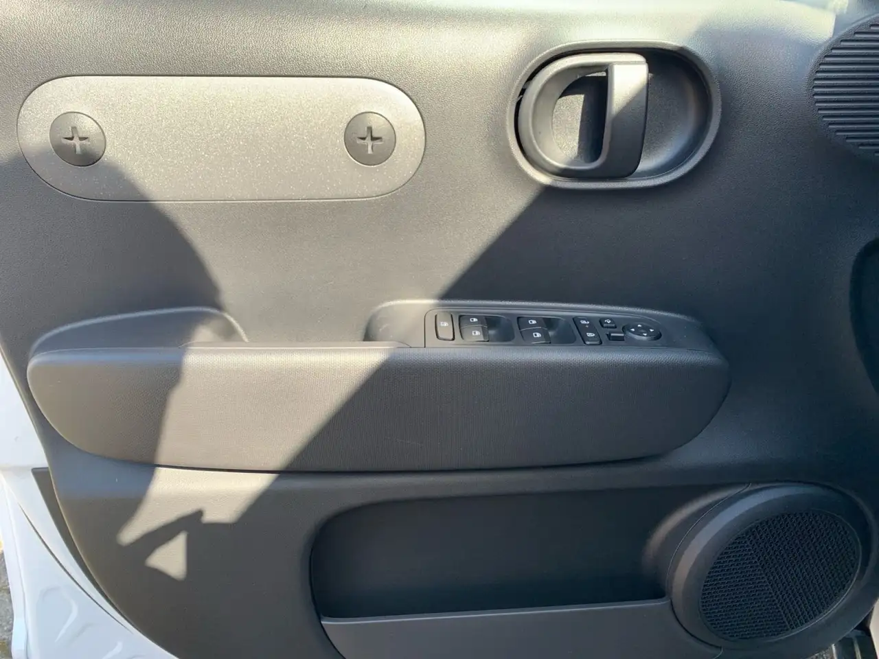 Hyundai Inster Select Elektro 49 kWh sofort verfügbar 18