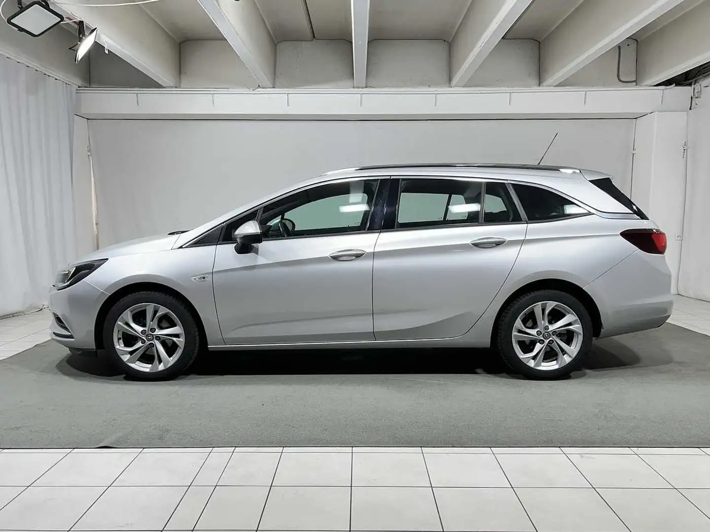 Opel Astra 1.4 Turbo 125 CV Start&Stop Sports Tourer Innovati Argento - 2