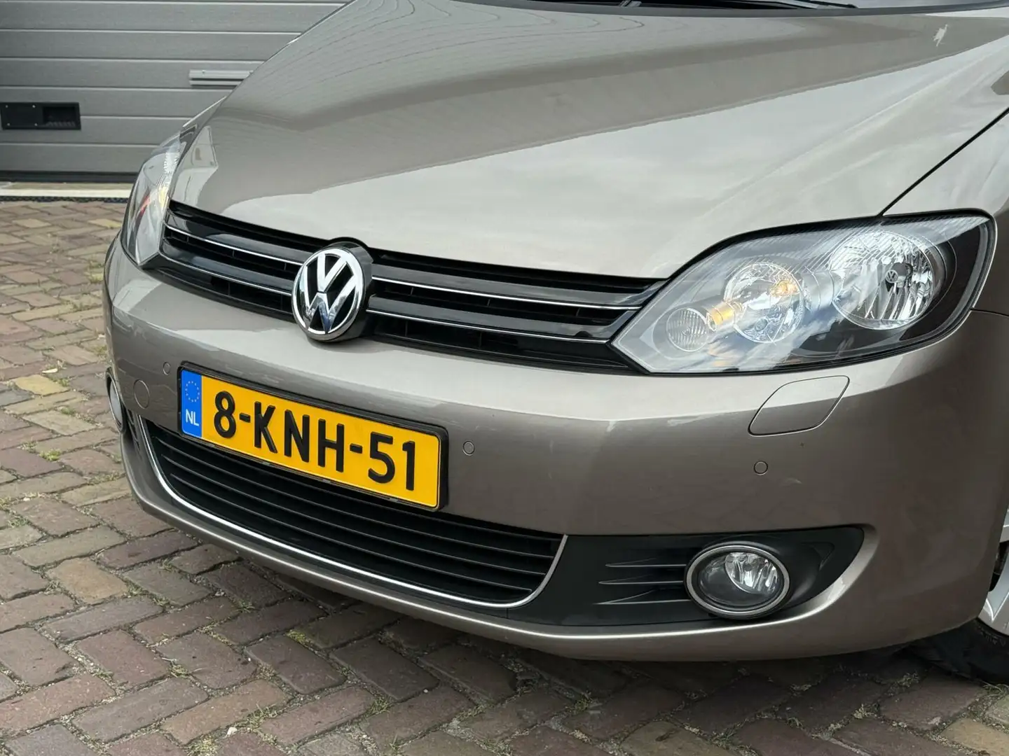Volkswagen Golf Plus 1.4 TSI Highline Automaat / CRUISE / CLIMA Bruin - 2