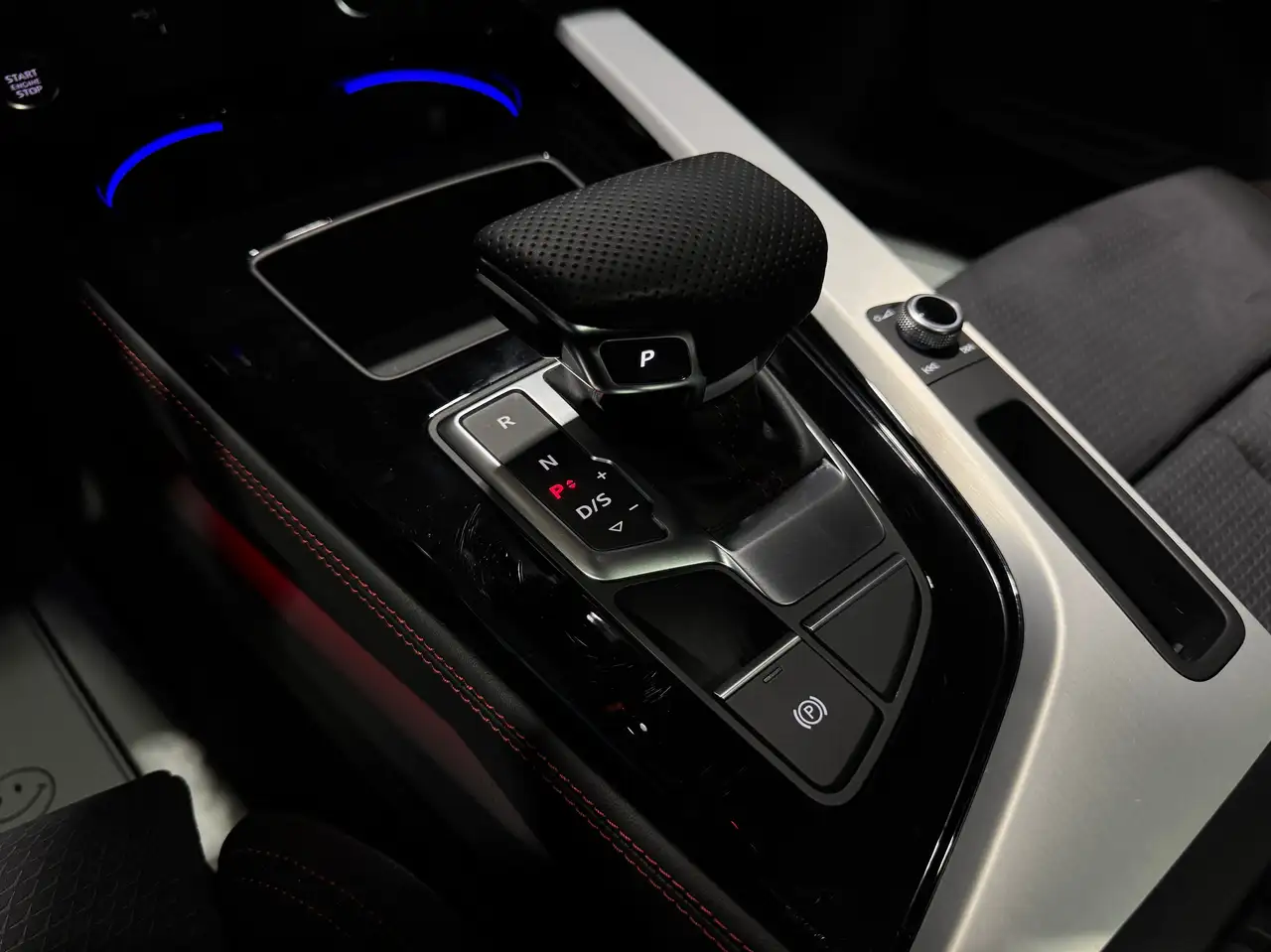 Audi A4 снимка Audi A4