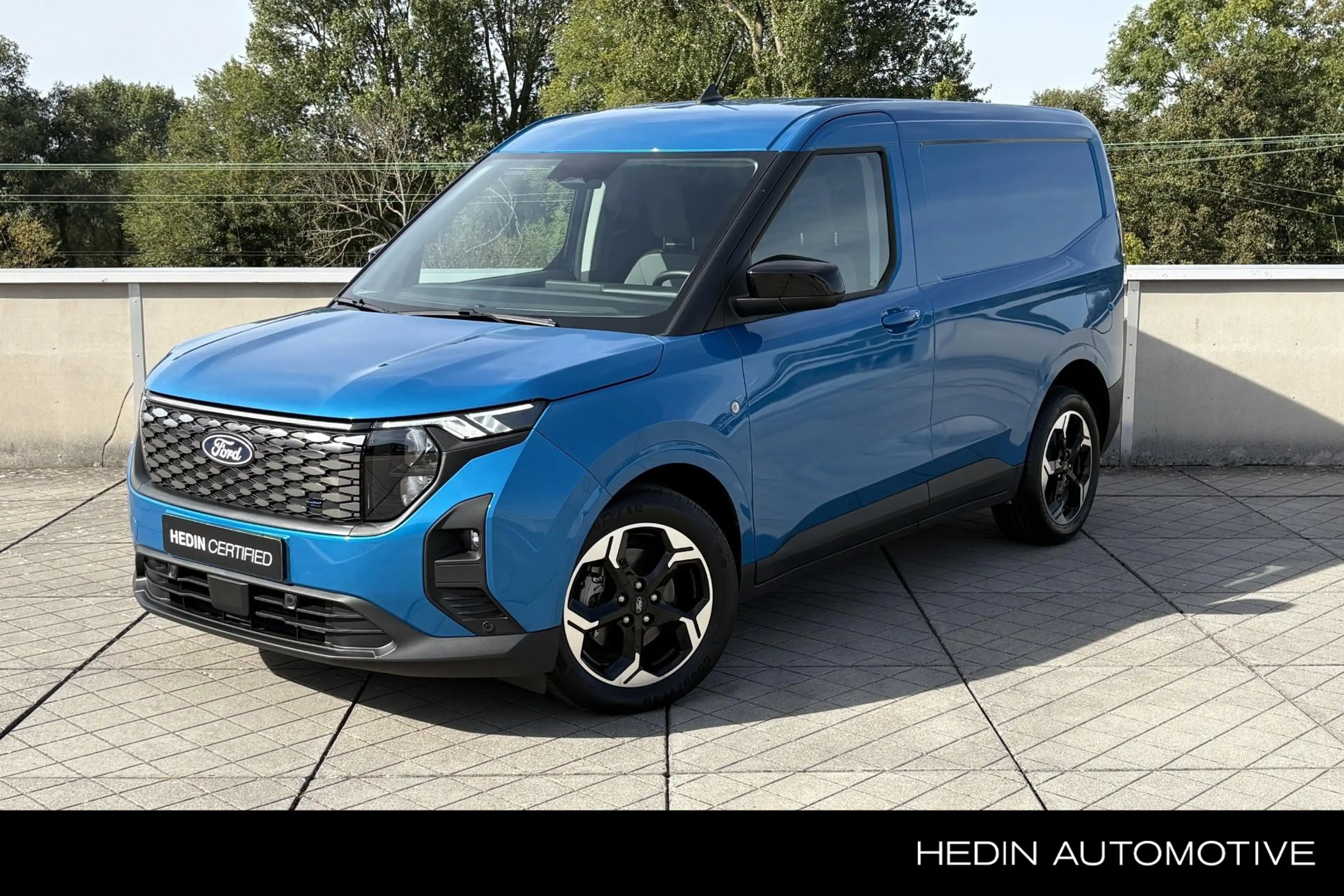 Ford Transit Courier E-Transit Limited 44 kWh