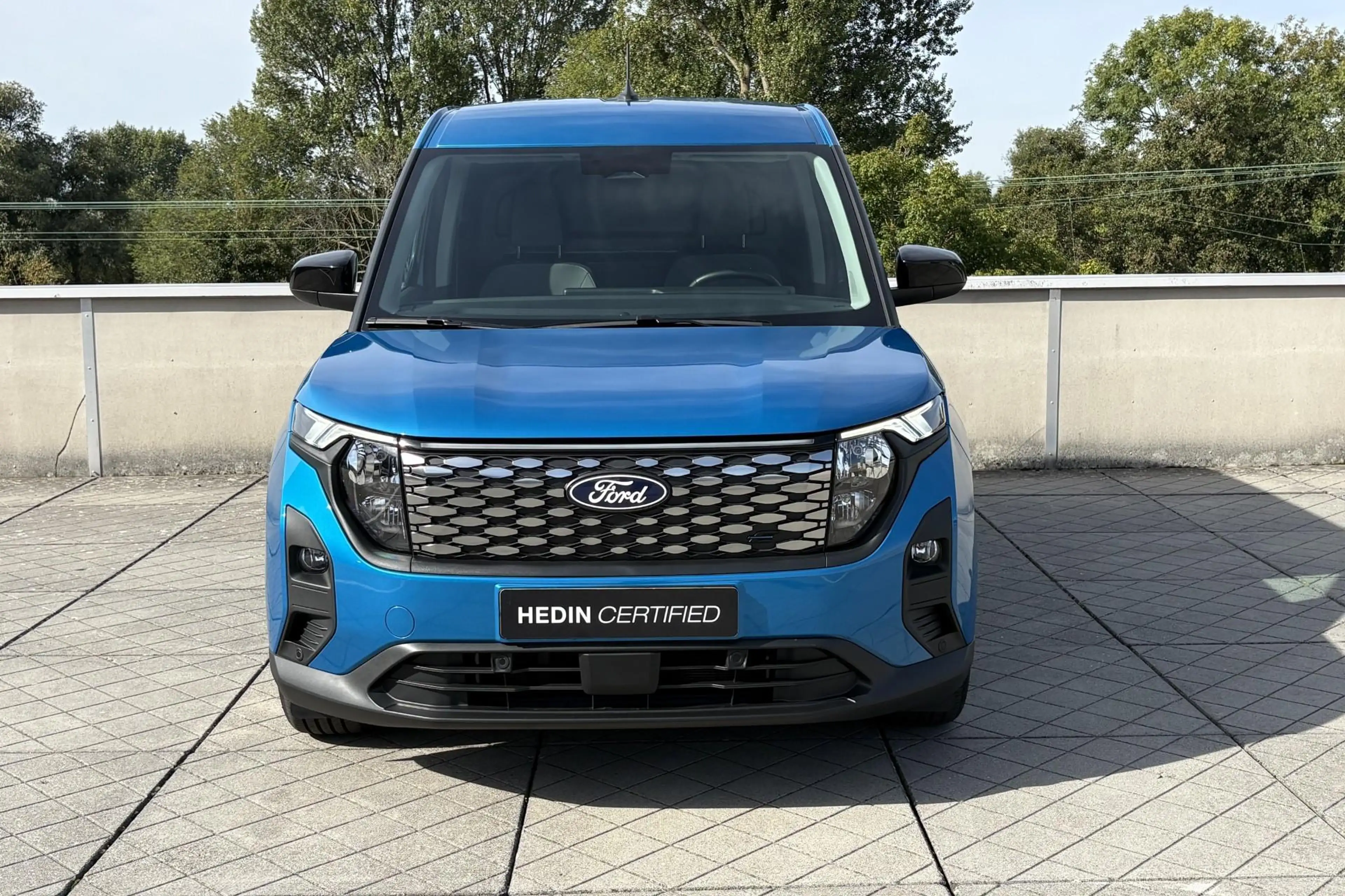 Ford Transit Courier E-Transit Limited 44 kWh — photo 6