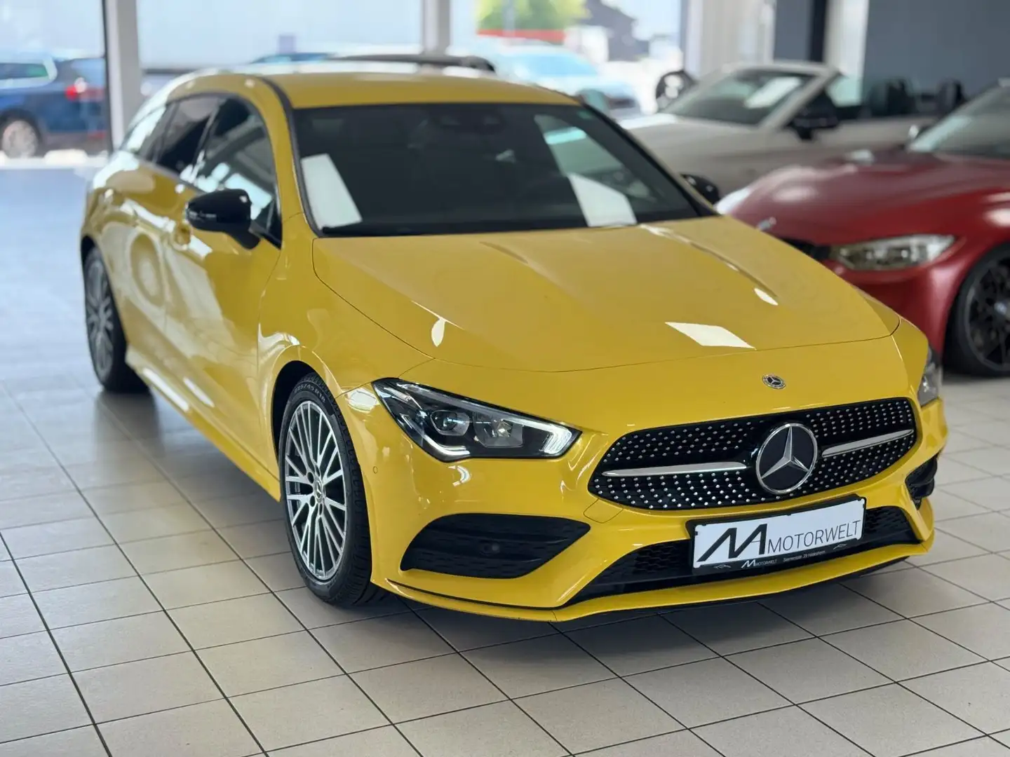 Mercedes-Benz CLA 180 Shooting Brake AMG/Ambiente/RFK/Carplay Gelb - 1