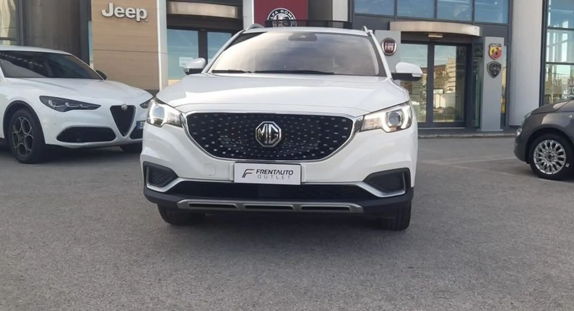 MG ZS Exclusive Bianco - 2