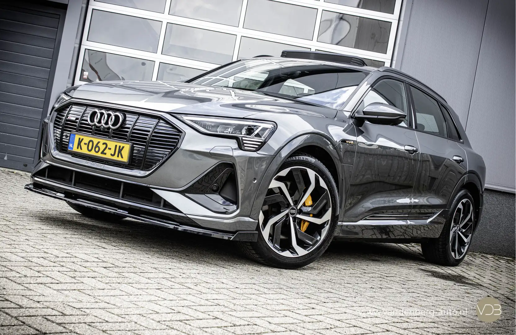 Audi e-tron 50 quattro 3x S-Line 21inch Ambiance 360gr Origine Grijs - 1