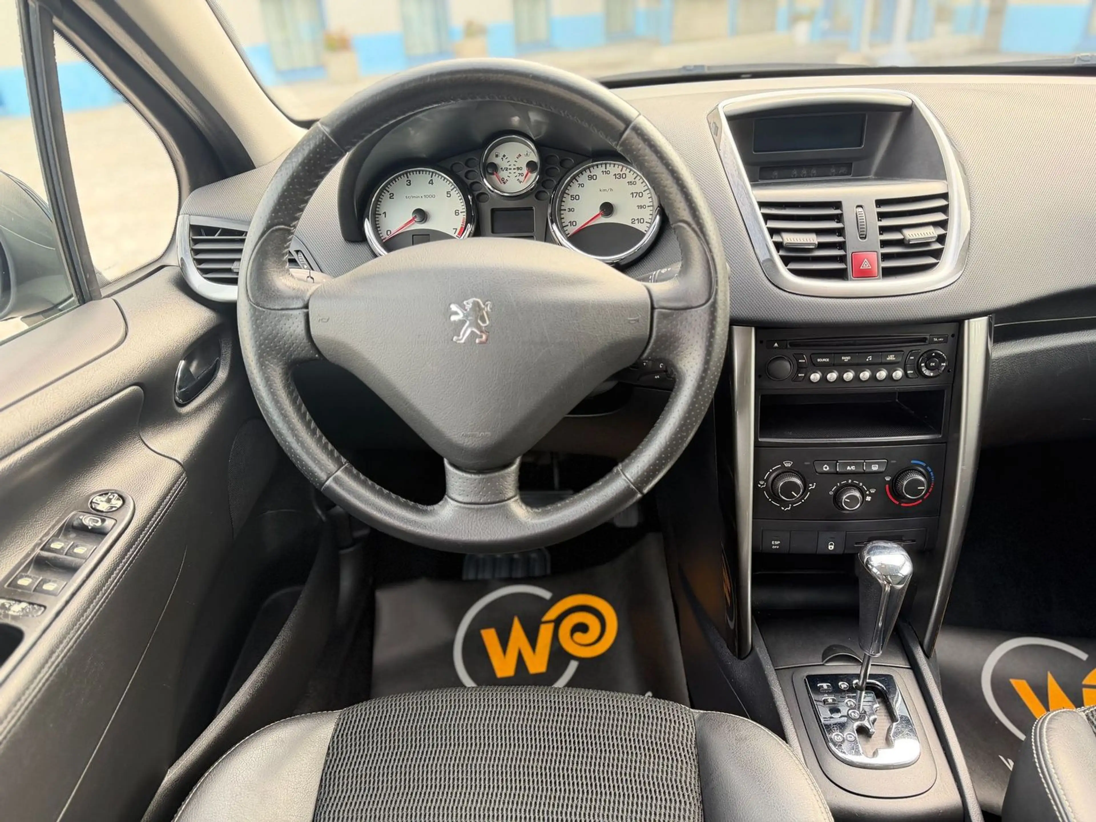 Peugeot 207 1.6 Premium 1.HAND/AUTOMATIK/PANO/PDC/KLIMA — photo 12