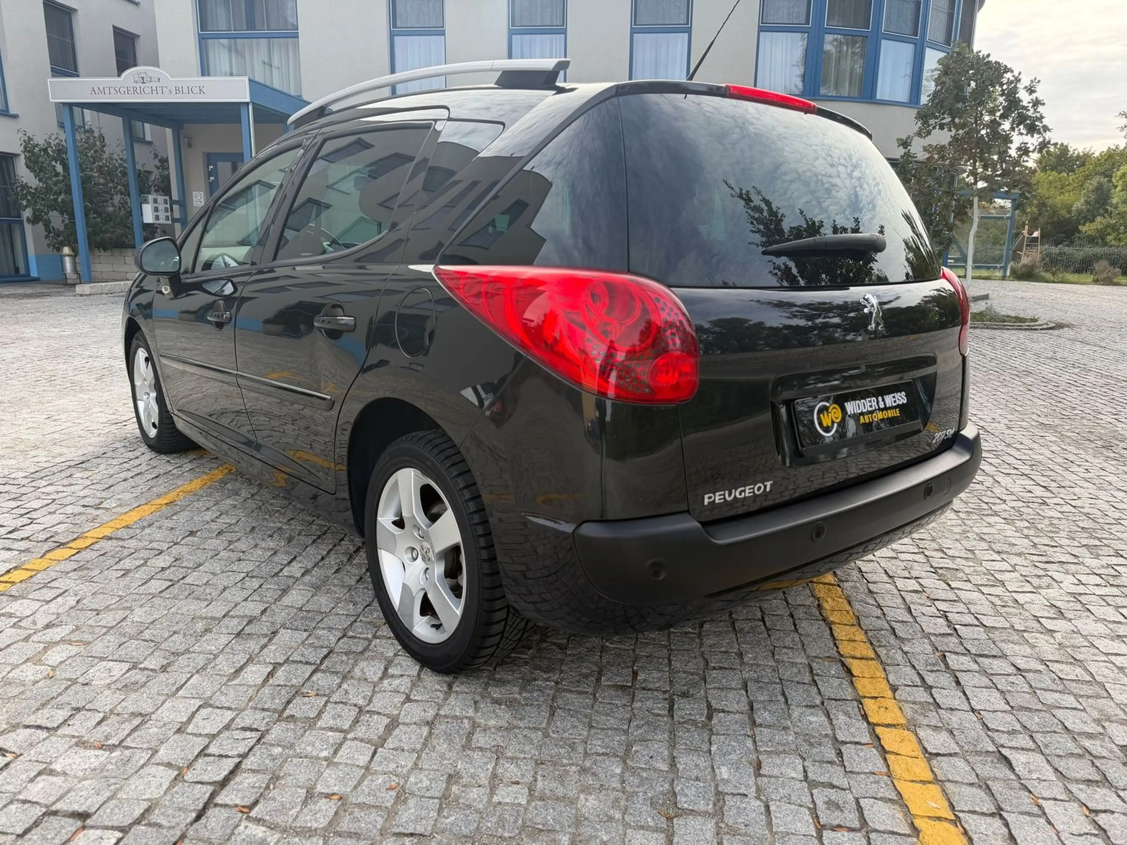 Peugeot 207 1.6 Premium 1.HAND/AUTOMATIK/PANO/PDC/KLIMA — photo 4