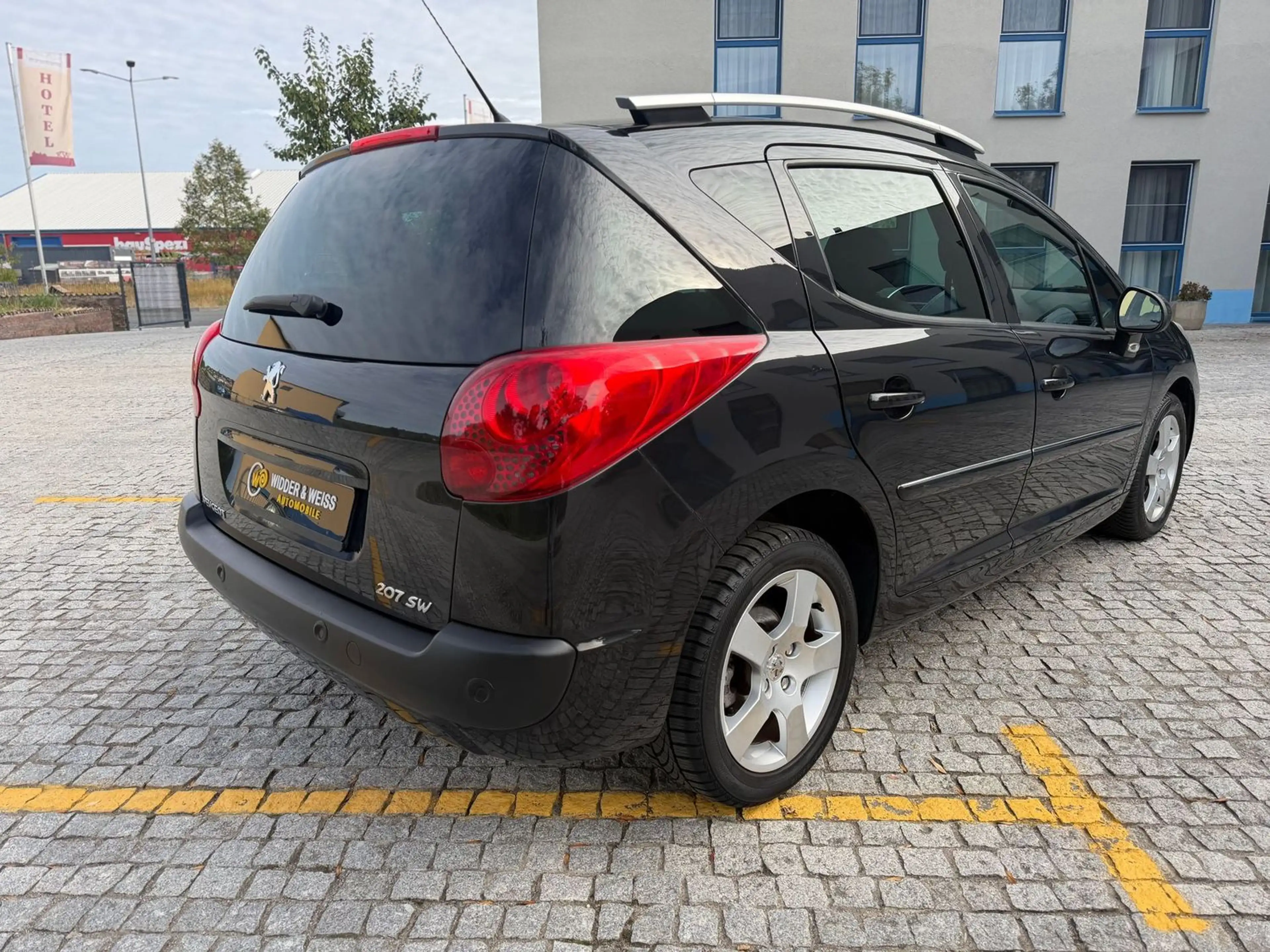 Peugeot 207 1.6 Premium 1.HAND/AUTOMATIK/PANO/PDC/KLIMA — photo 3
