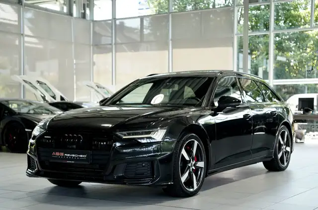 Audi A6 Avant view 3