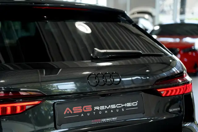 Audi A6 Avant view 13