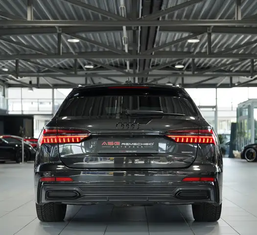 Audi A6 Avant view 7