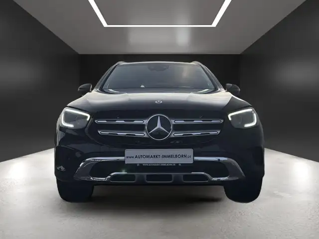 Mercedes-Benz GLC view 9
