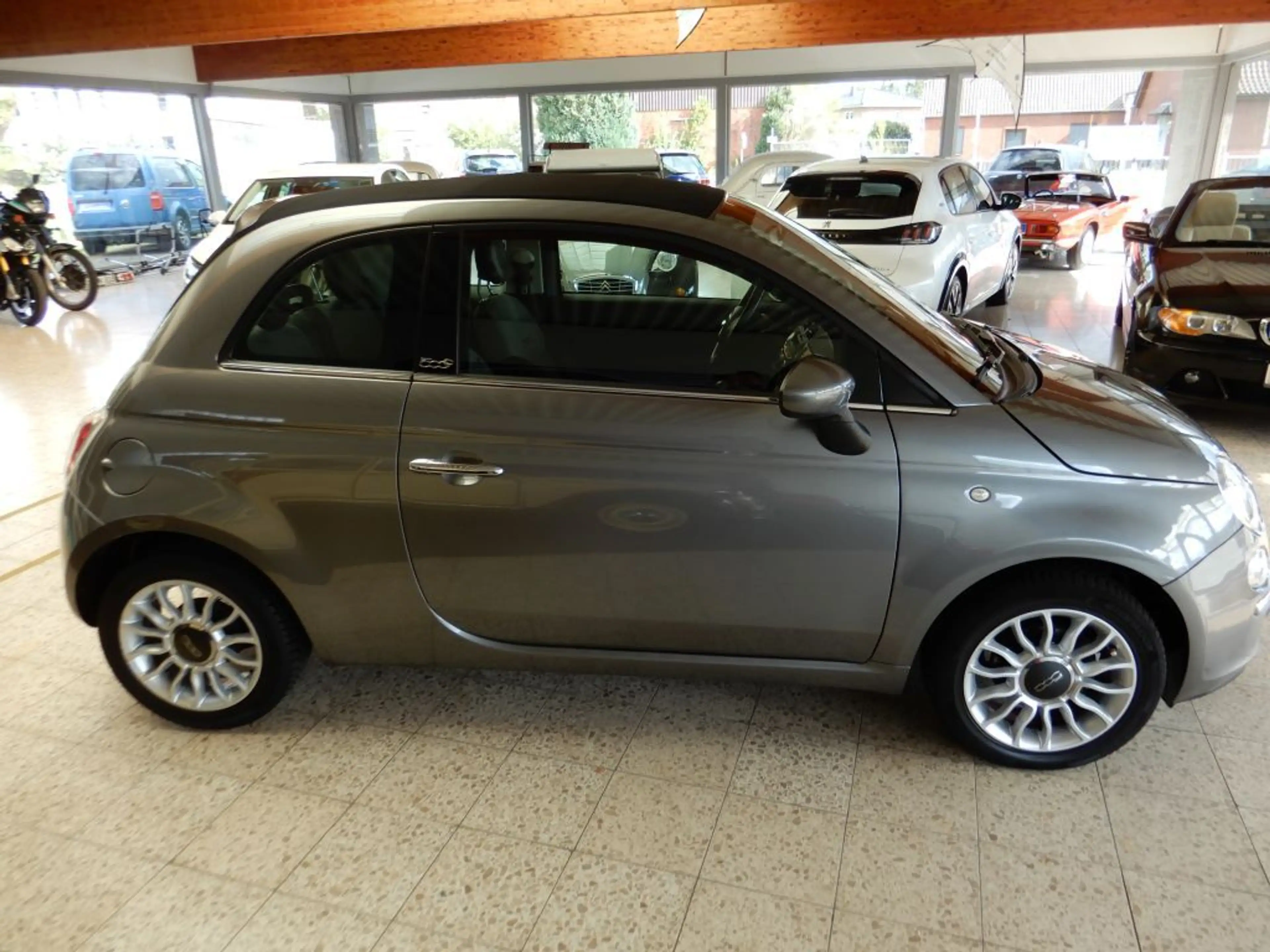 Fiat 500C 500 C 1.2 Lounge — photo 4