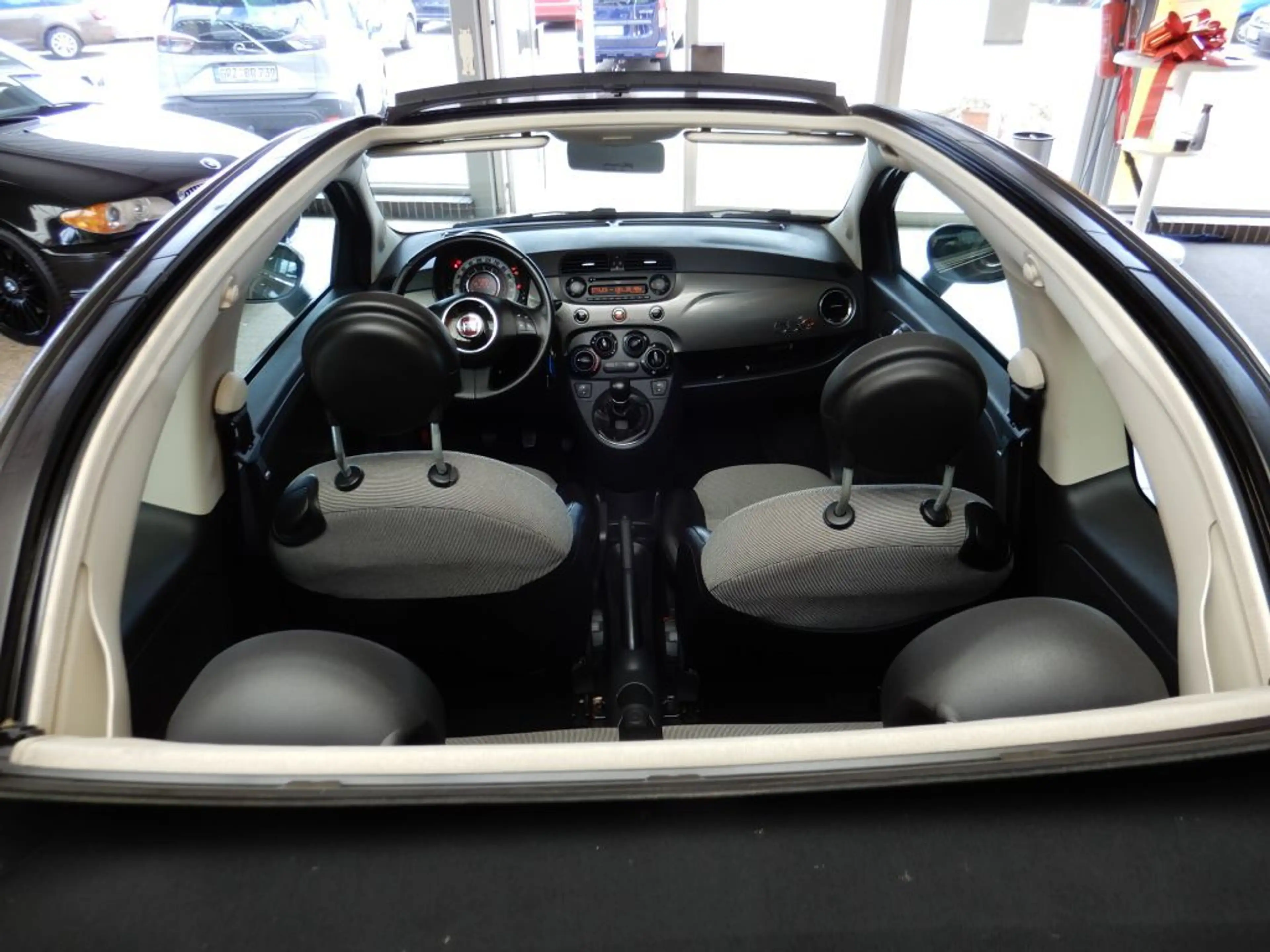 Fiat 500C 500 C 1.2 Lounge — photo 12