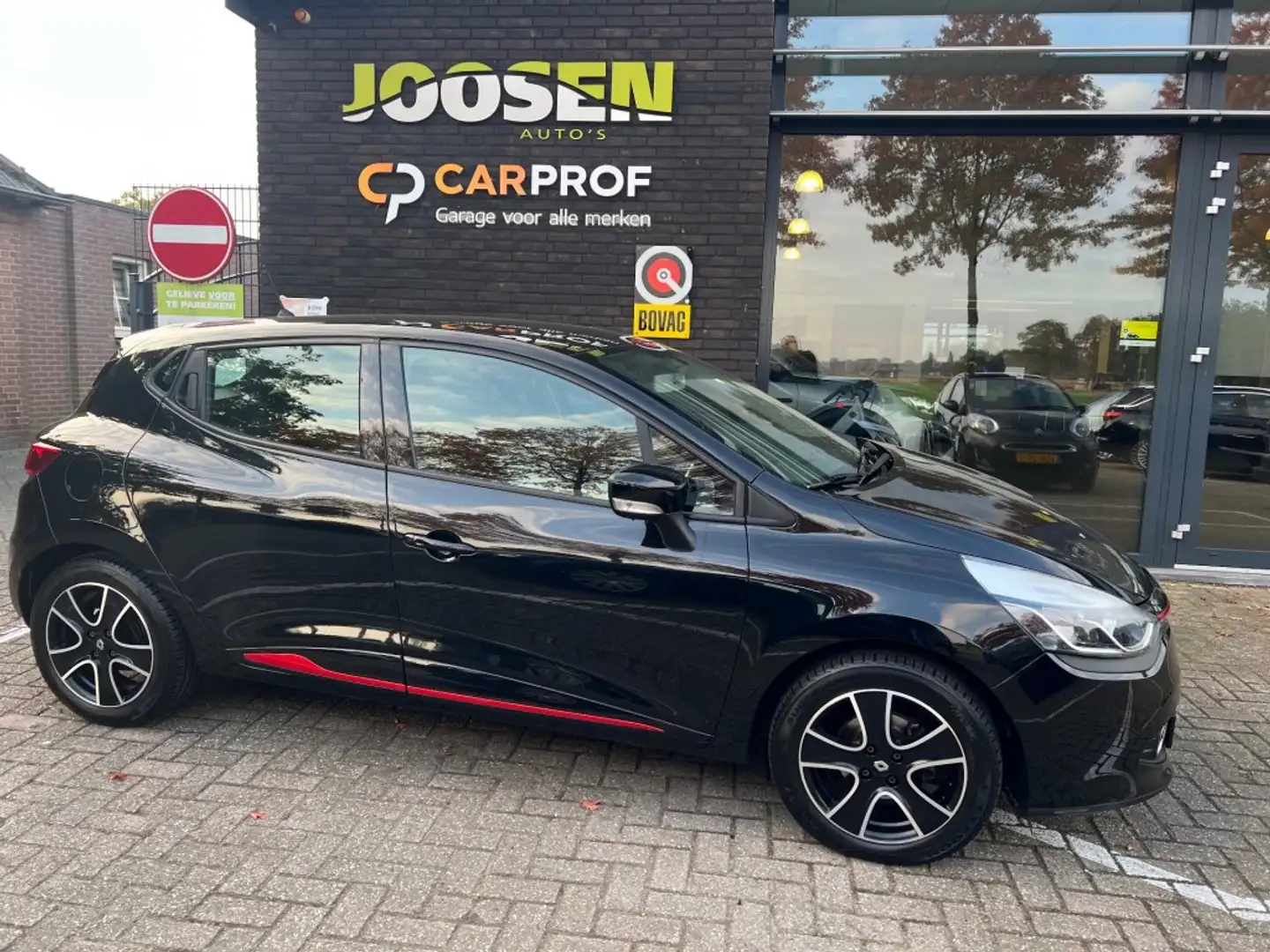 Renault Clio 0.9 TCE DYNAMIQUE Schwarz - 2