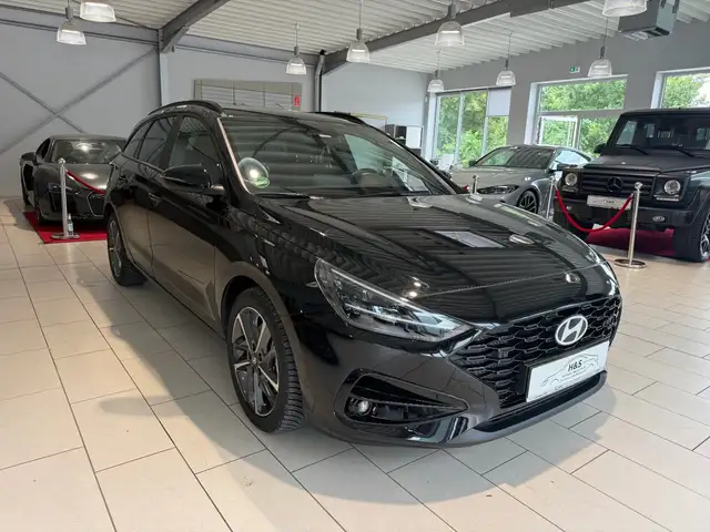 Hyundai I30 view 3