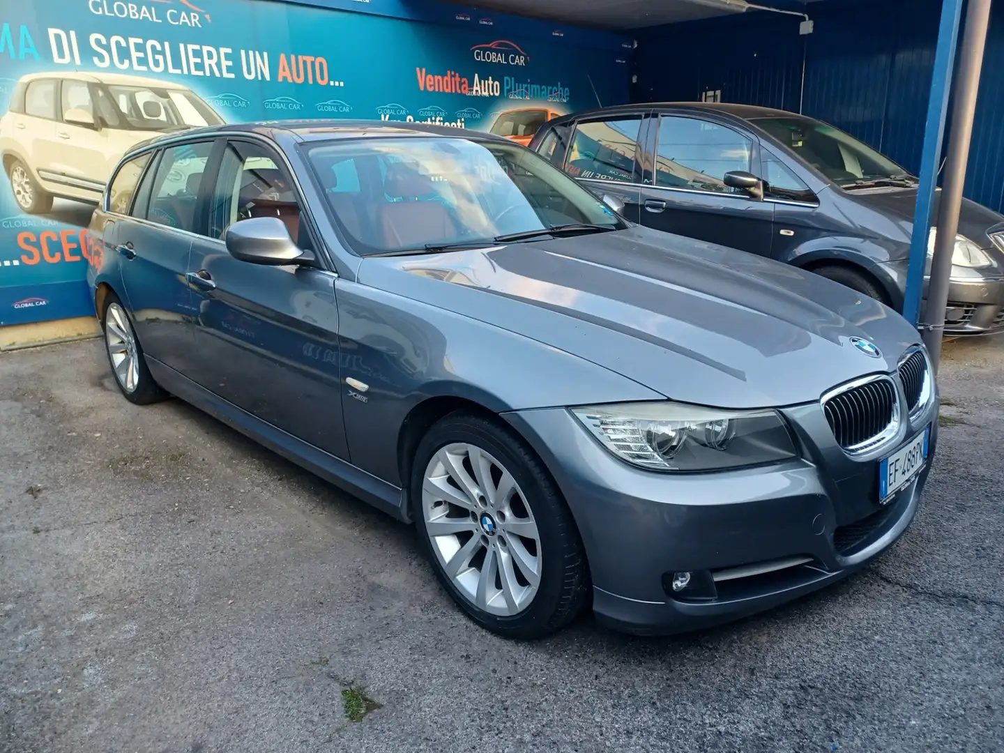 BMW 320 320d cat Touring Futura Grau - 2